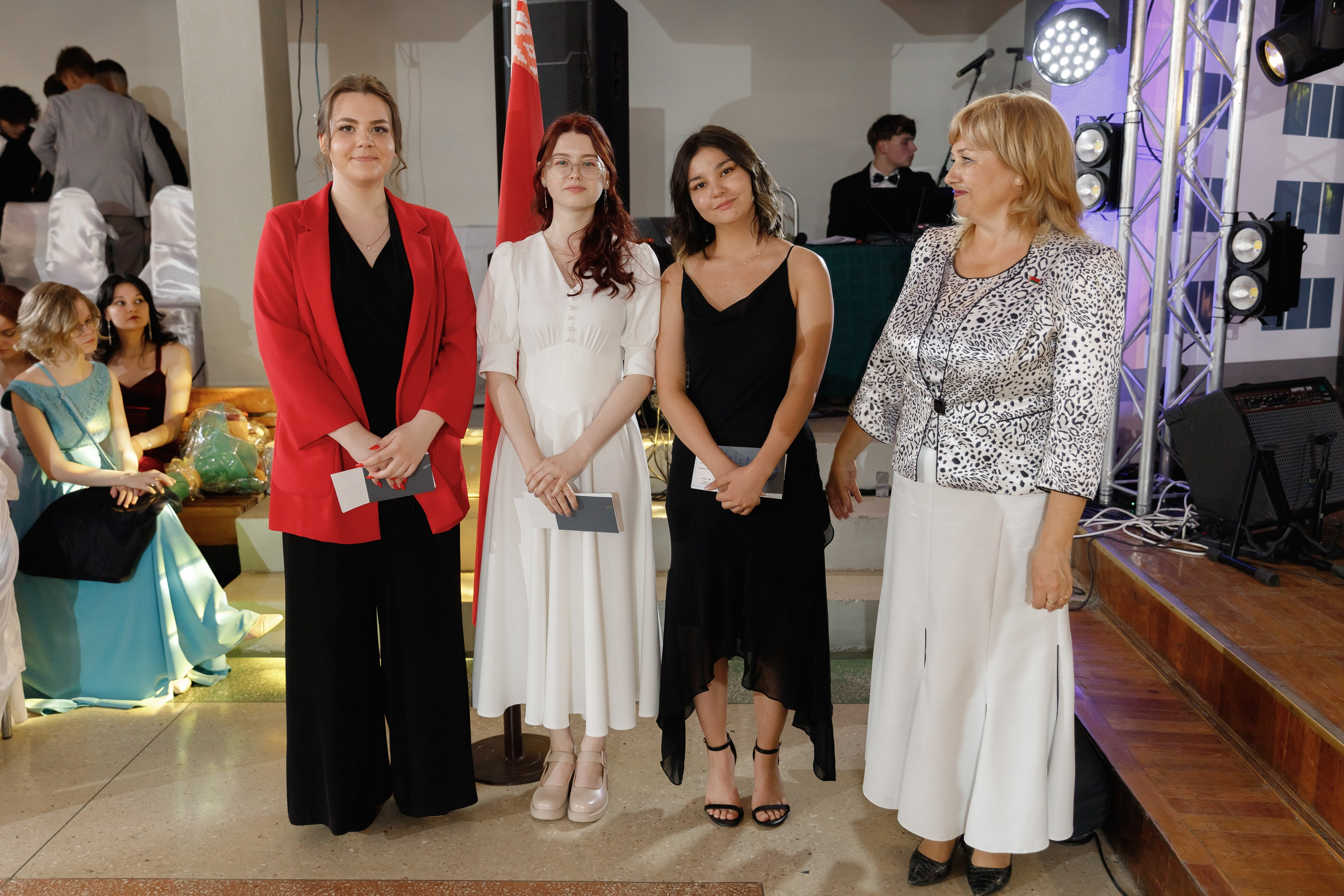 Школьный выпускной 2023 год в Минске. Свадебный фотограф в Минске/Беларуси Сергей Спиридонов