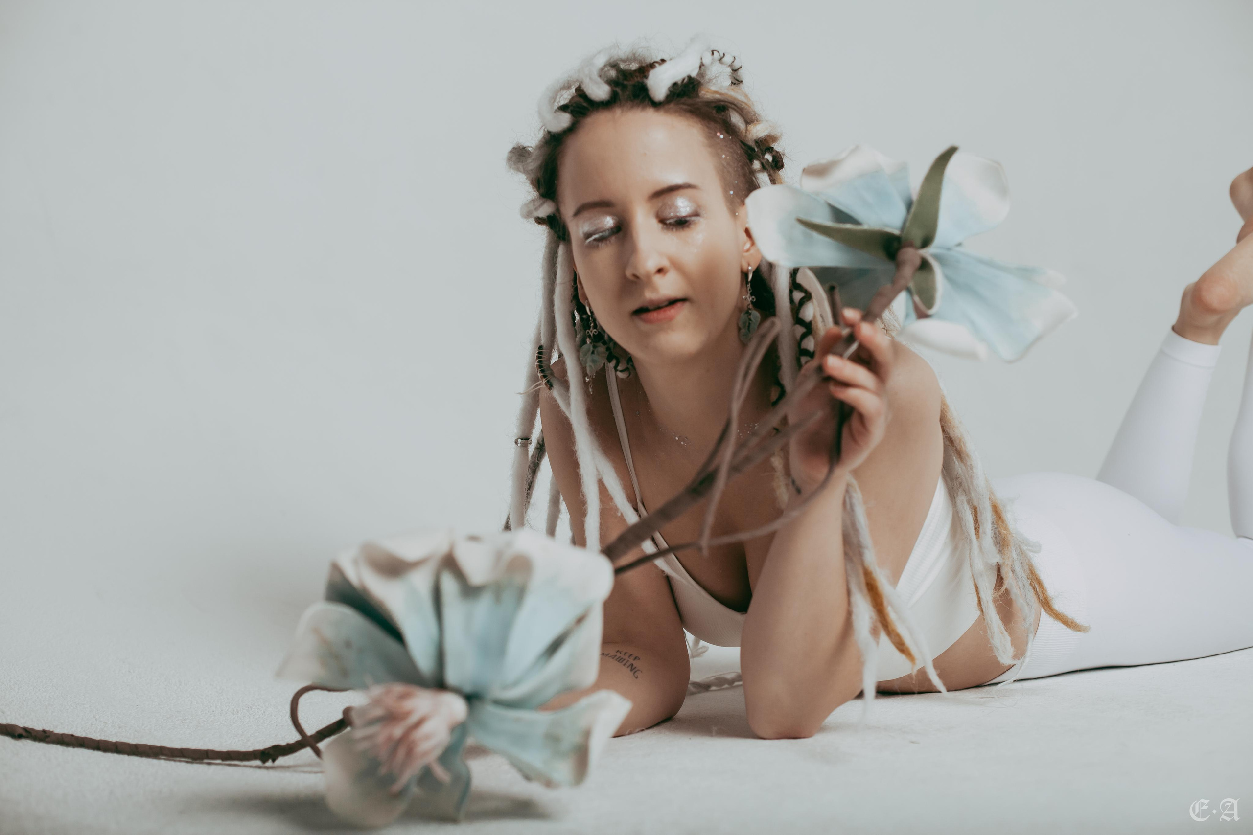 Лазурная, незримая белизна. Фотограф Ellairen