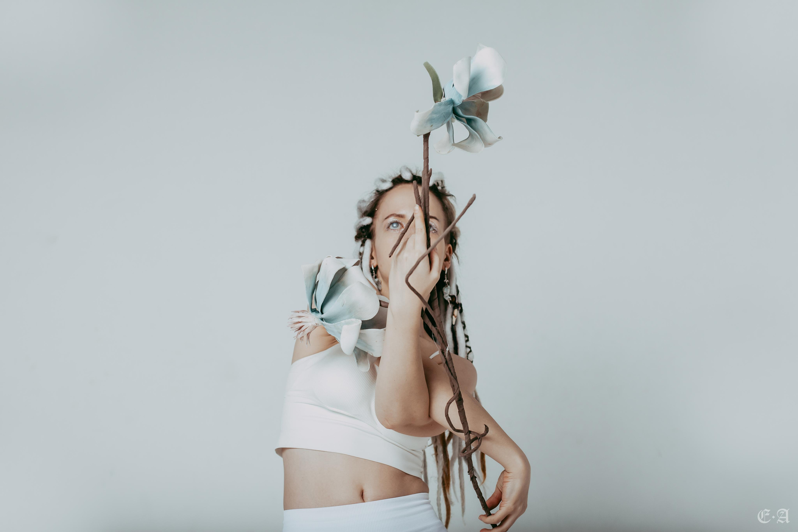 Лазурная, незримая белизна. Фотограф Ellairen