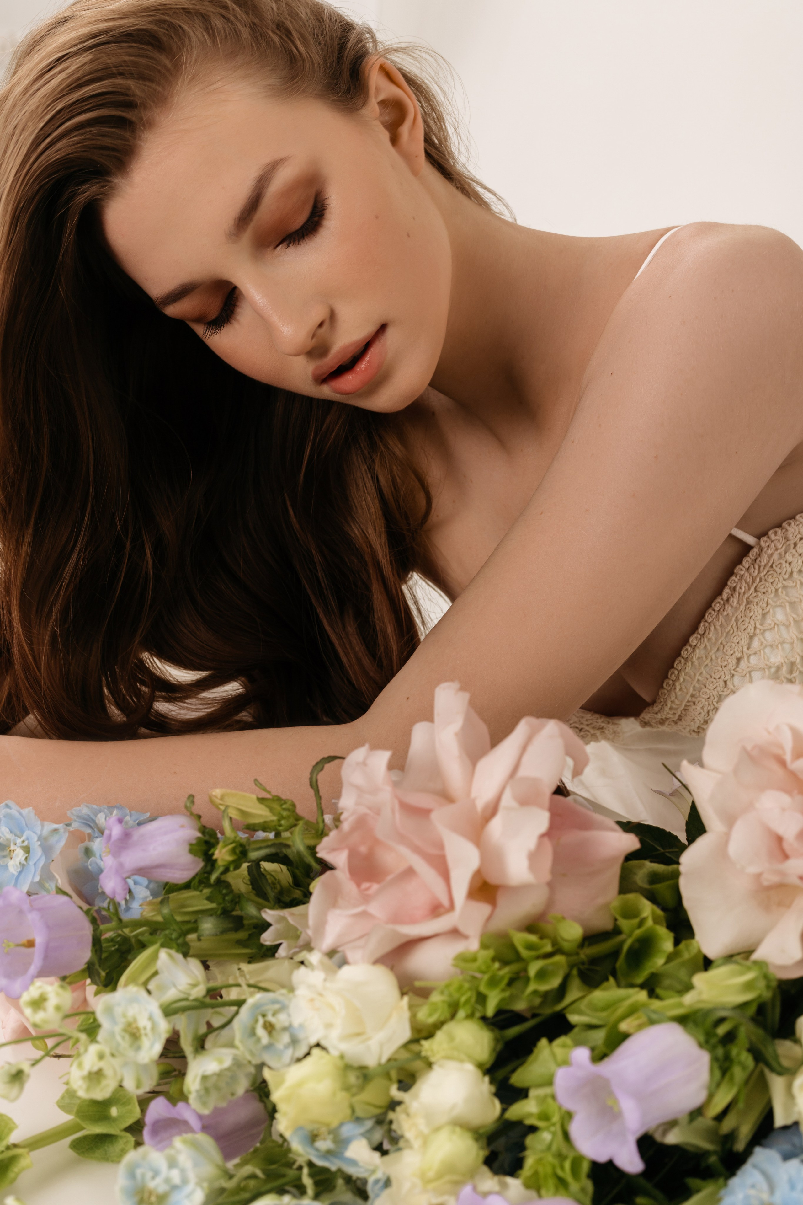 Индивидуальная съёмка для девушки. Сестры Карабаза. Фотографы и ретушеры в Москве и Санкт-Петербурге