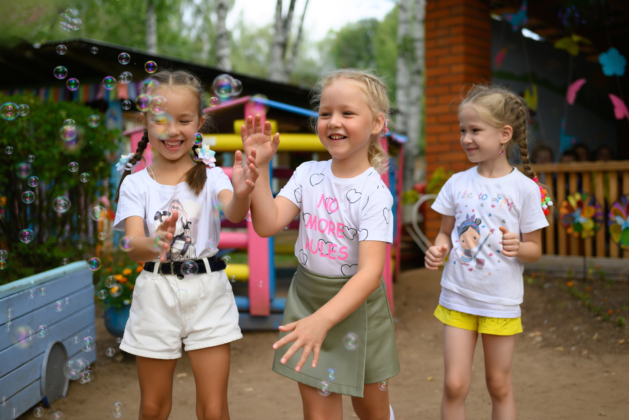 Детский сад. Фото. Современные выпускные альбомы. Воткинск