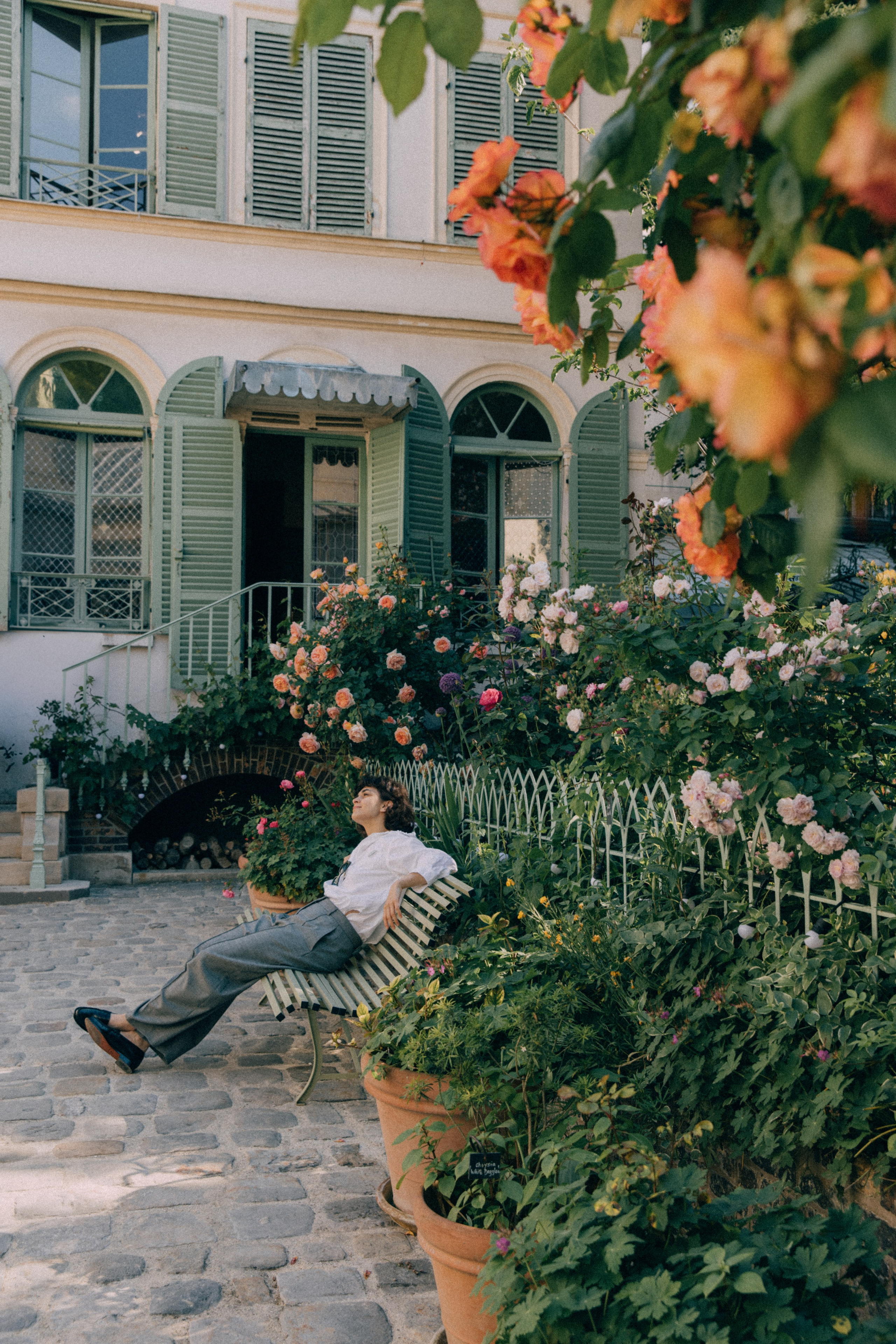 Authentic Montmartre. Photographer in Paris
