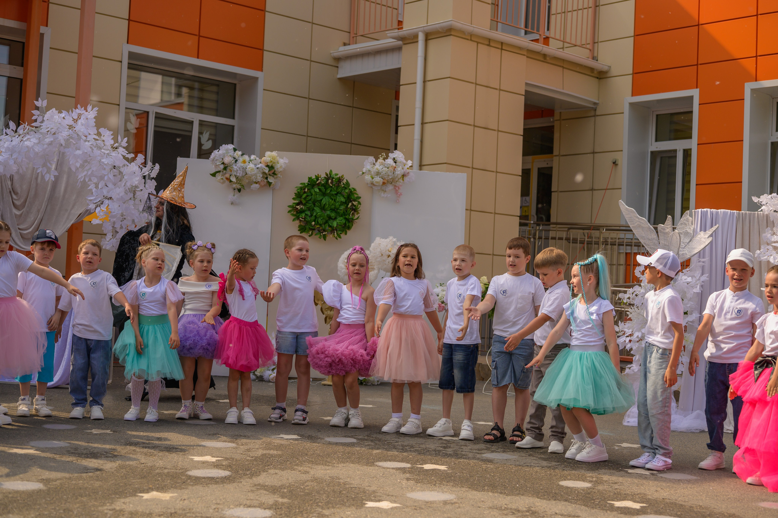 Репортаж выпускного группа «Фантазёры» 3 садик. Фотограф новорожденных, семейный детский в Тюмени Татьяна Морозова