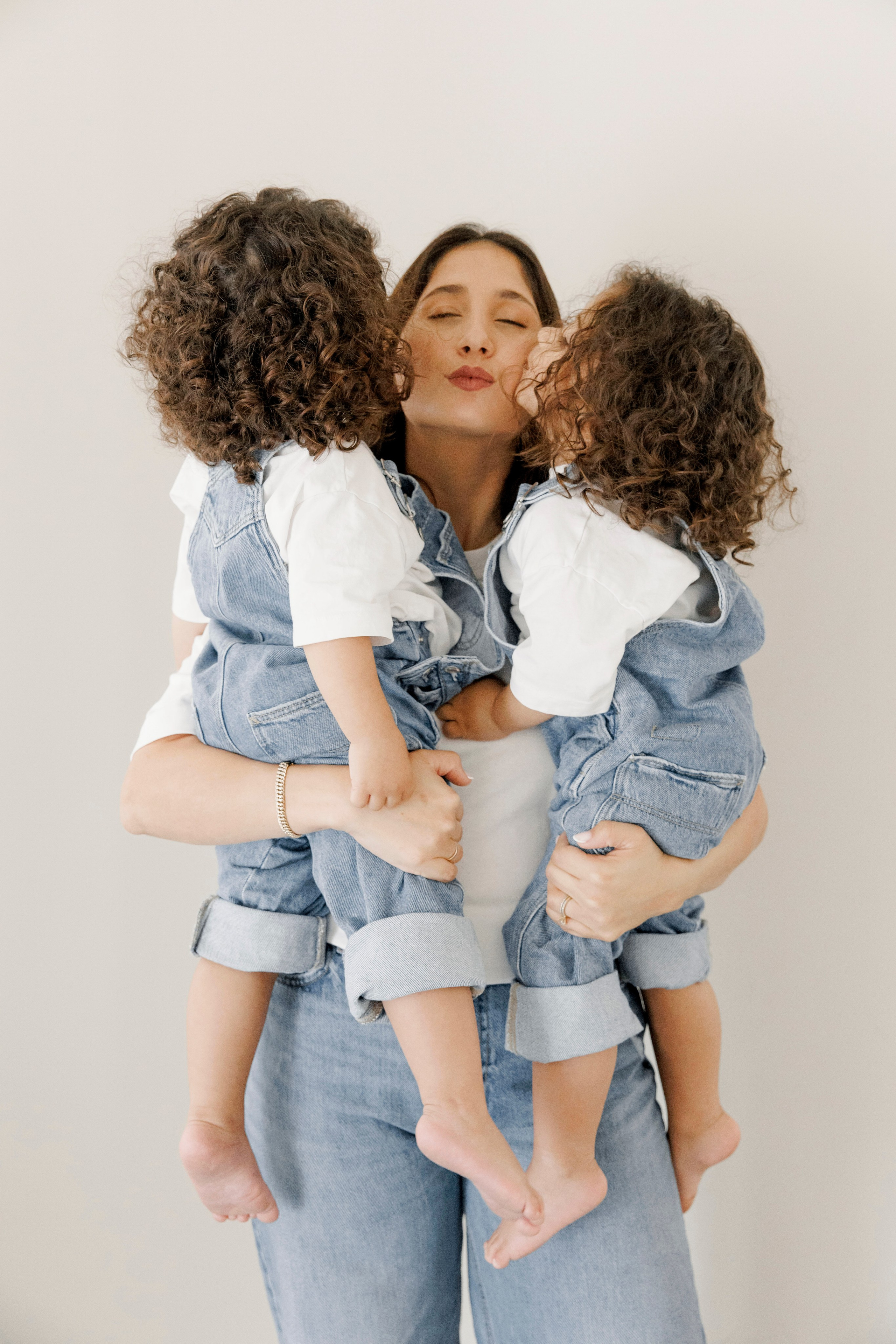 Family photoshoot inside the studio in Hadera. Wedding and family photographer