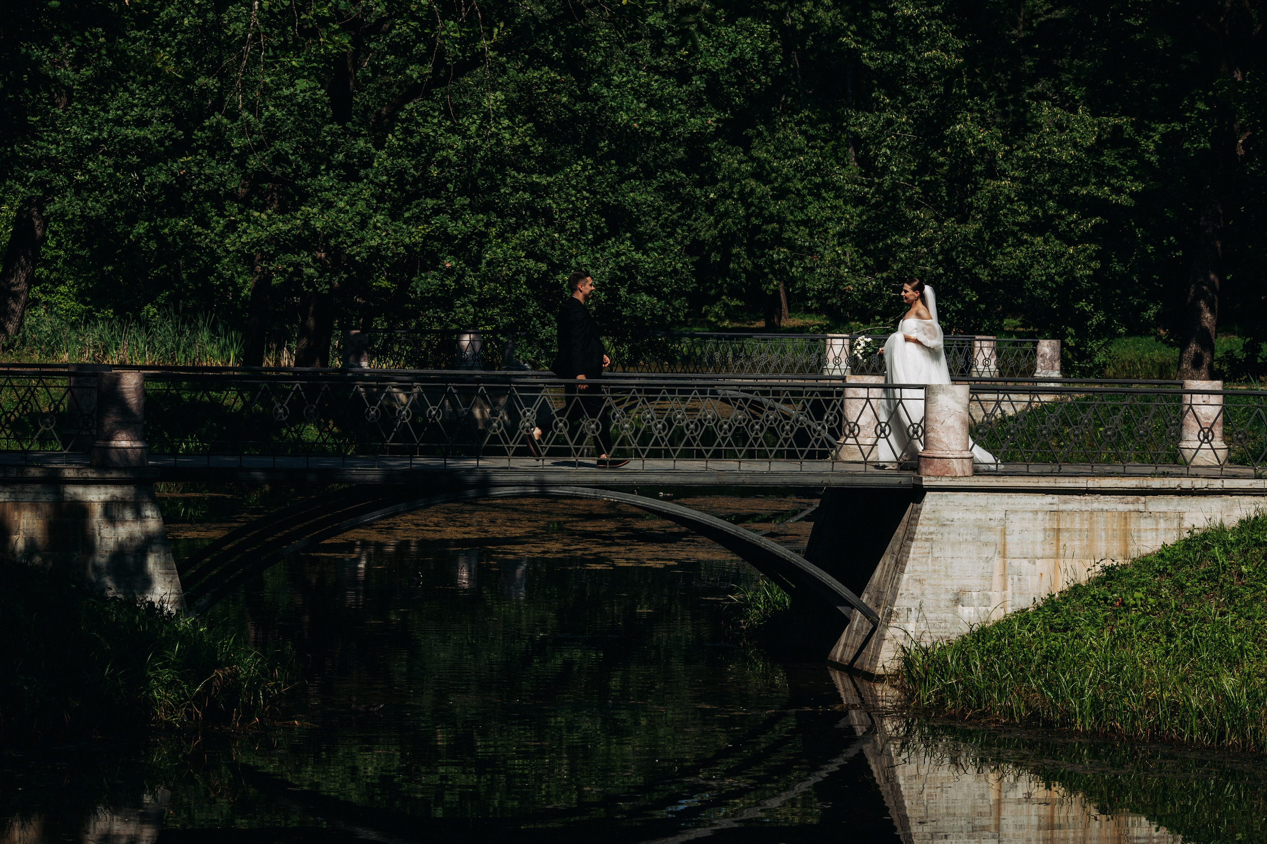 Vlad & Nadya (Saint-Petersburg, Russia). Destination wedding photographer Peter Letu