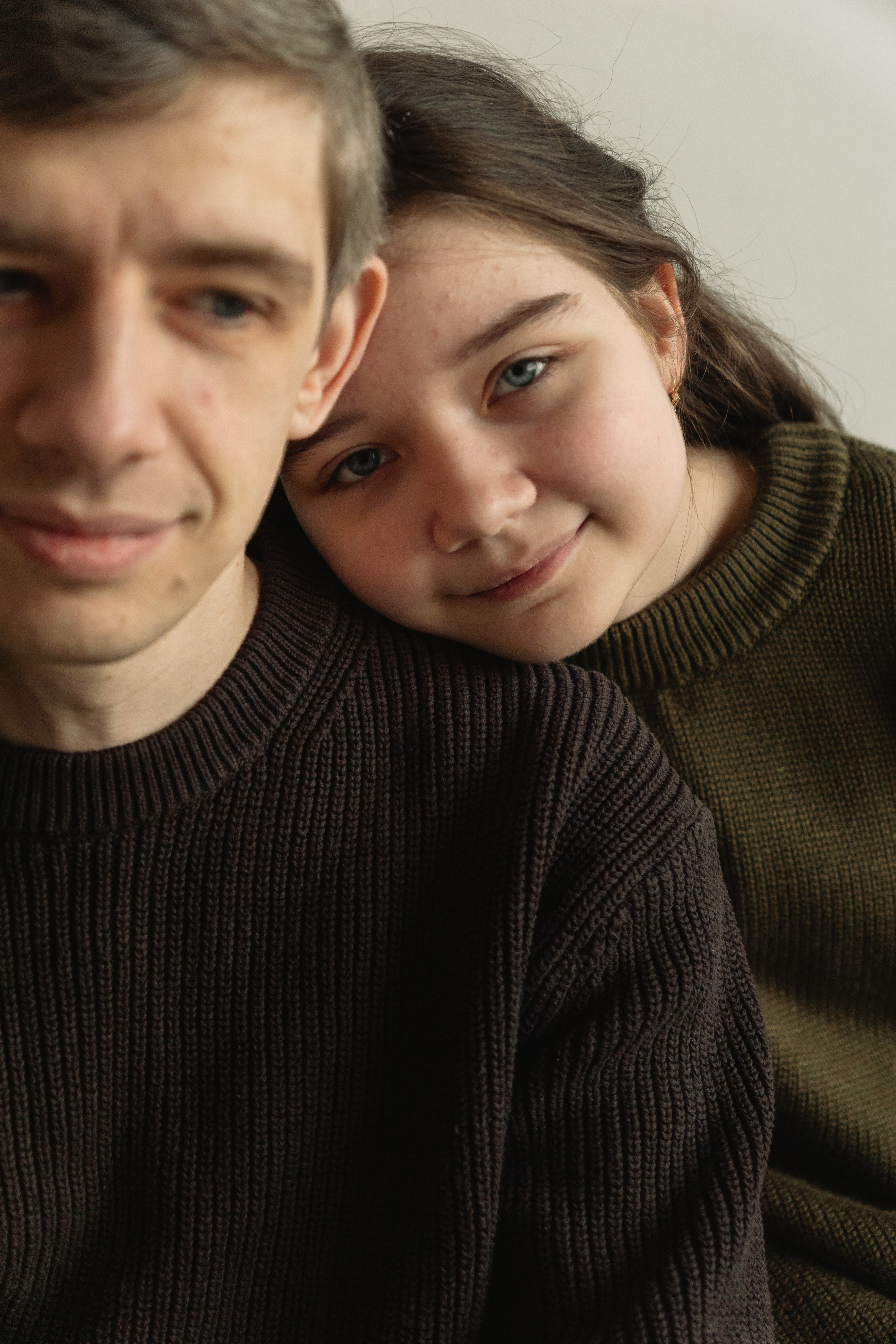 Семейная история в минималистичной студии. Портретный и семейный фотограф в Санкт-Петербурге Чугунова Анастасия