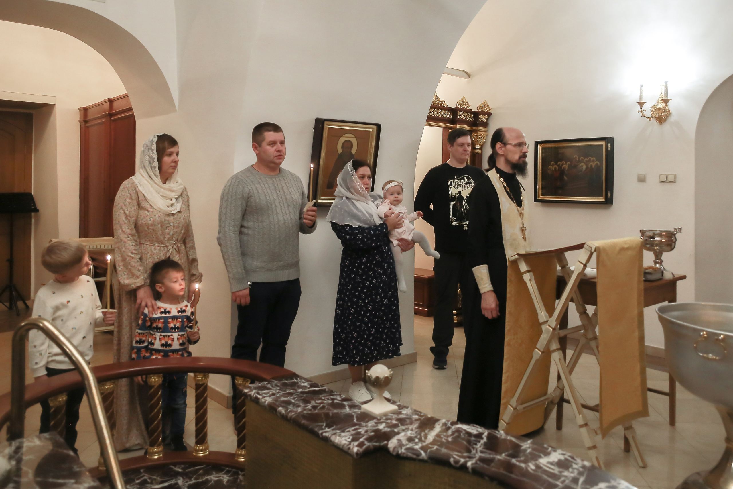 Крещение Машеньки. Храм Живоначальной Троицы в Останкино. Антонина Морозова, профессиональный семейный фотограф видеограф