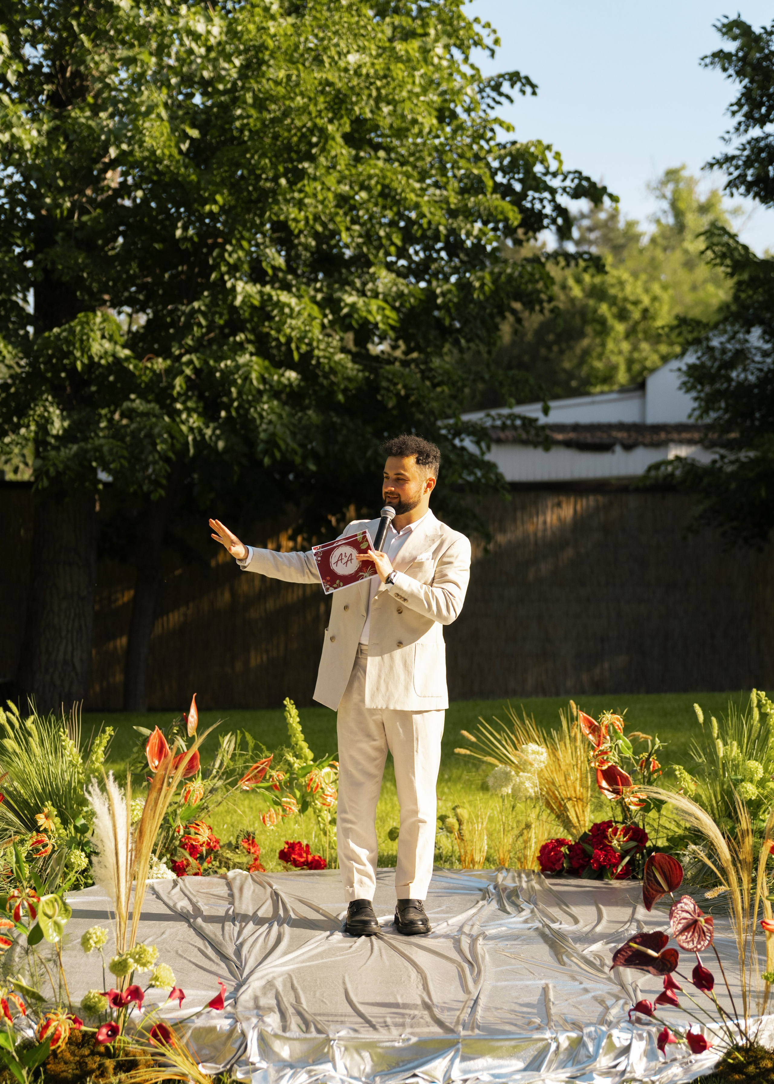 Ведущий Самсон Сахаров