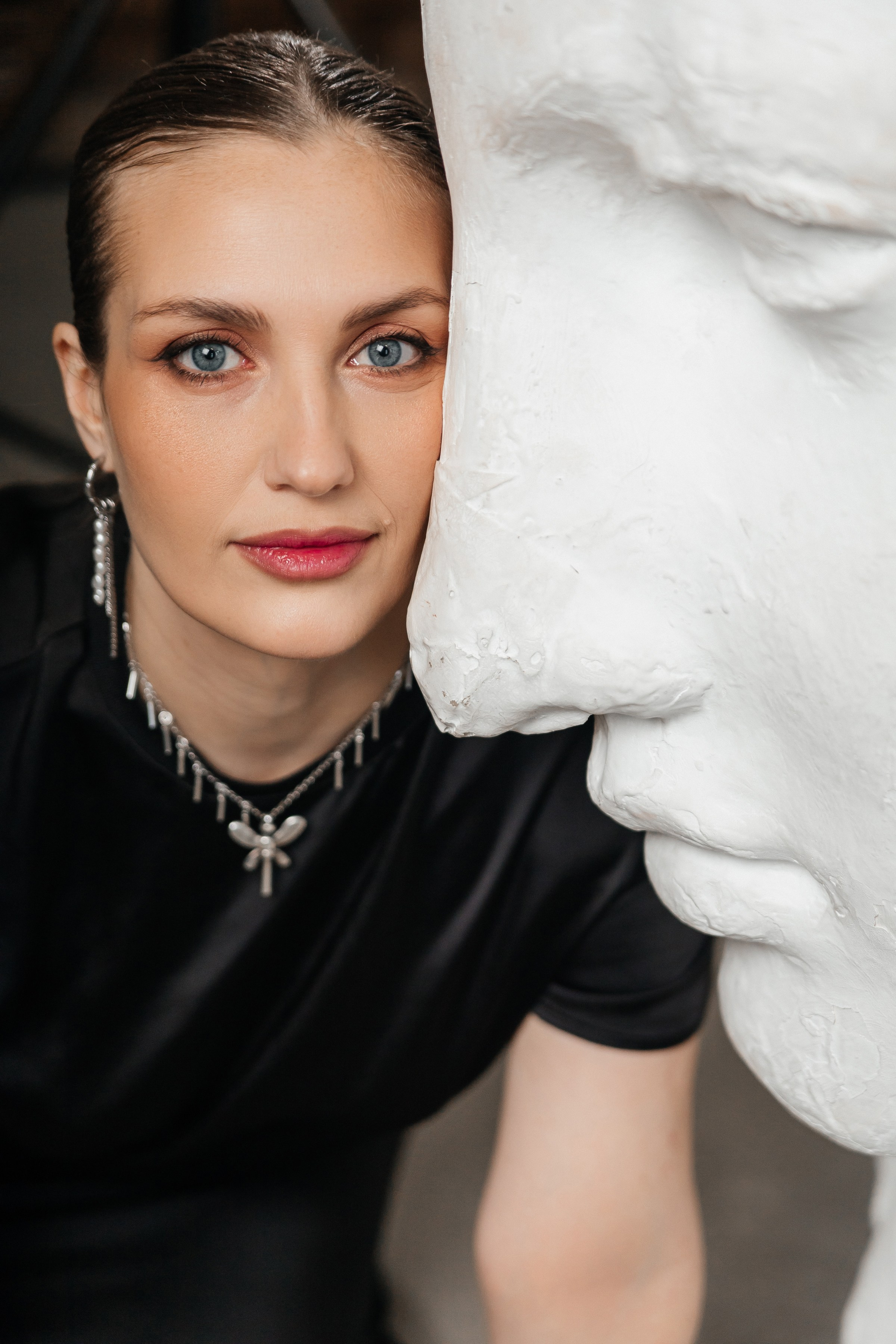 Ольга и Скульптуры. Семейный фотограф, свадебный фотограф, женский портрет в Санкт-Петербу