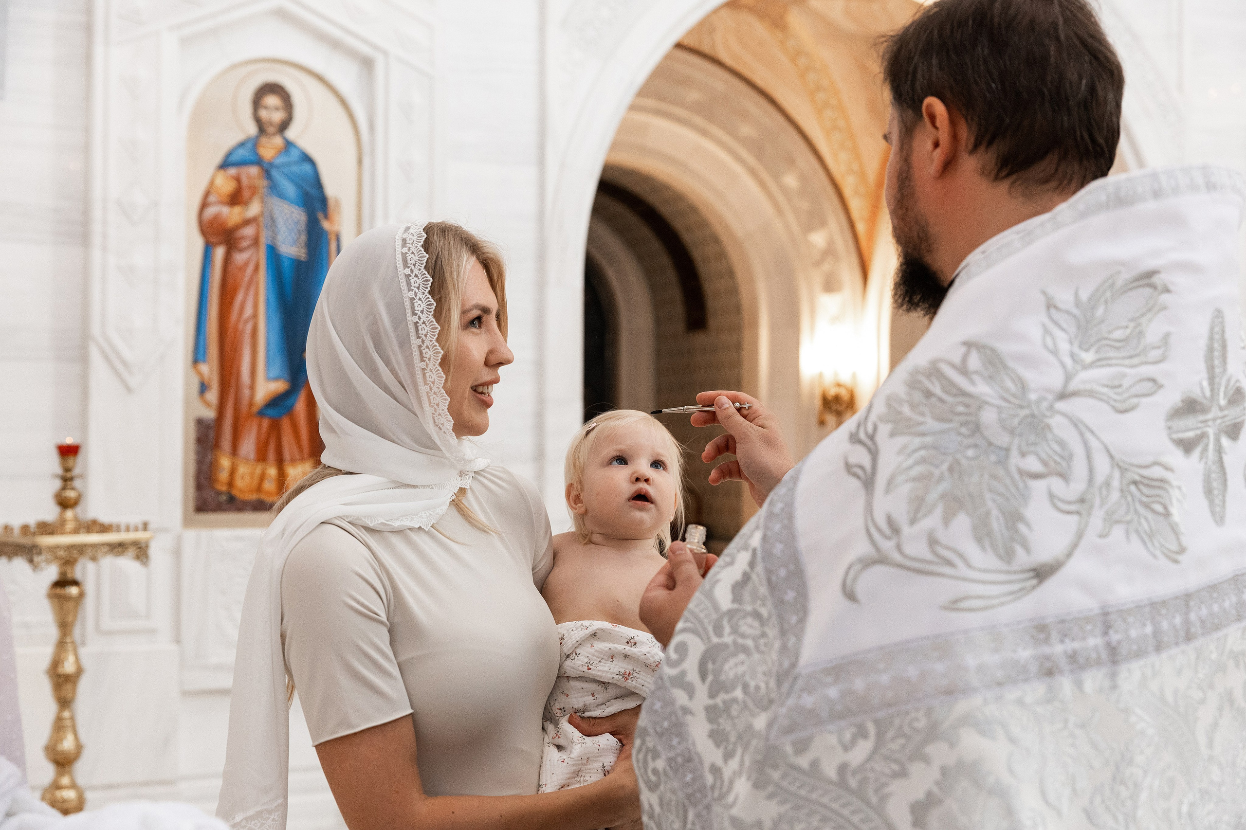 Крещение Аделины. Фотограф Крещение, Выписка москва