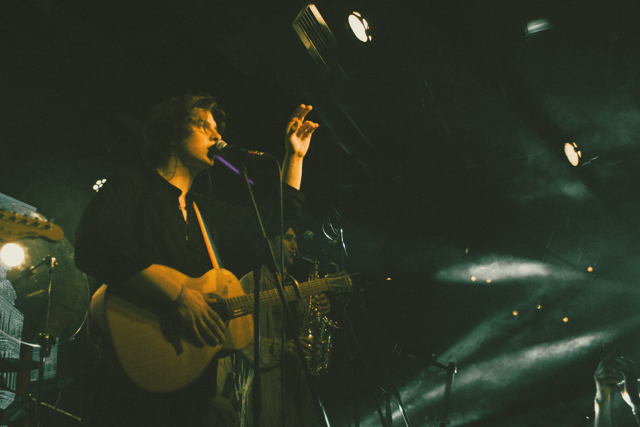 Концерт «Бонд с Кнопкой» 16тонн. Портретный и художественный фотограф в Москве