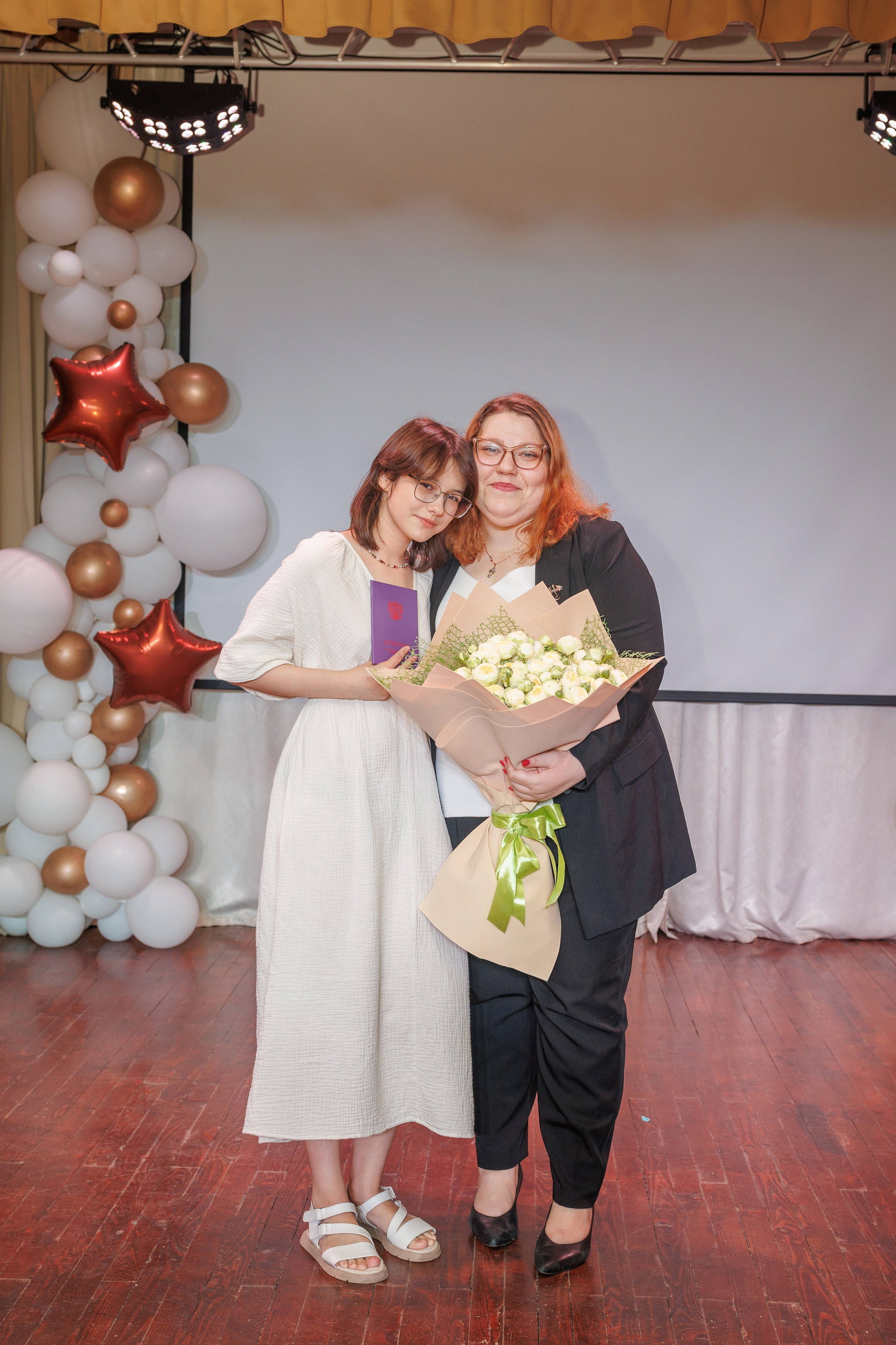 Вручение аттестатов. Свадебный и семейный фотограф в Новосибирске Ирина Дорошкова