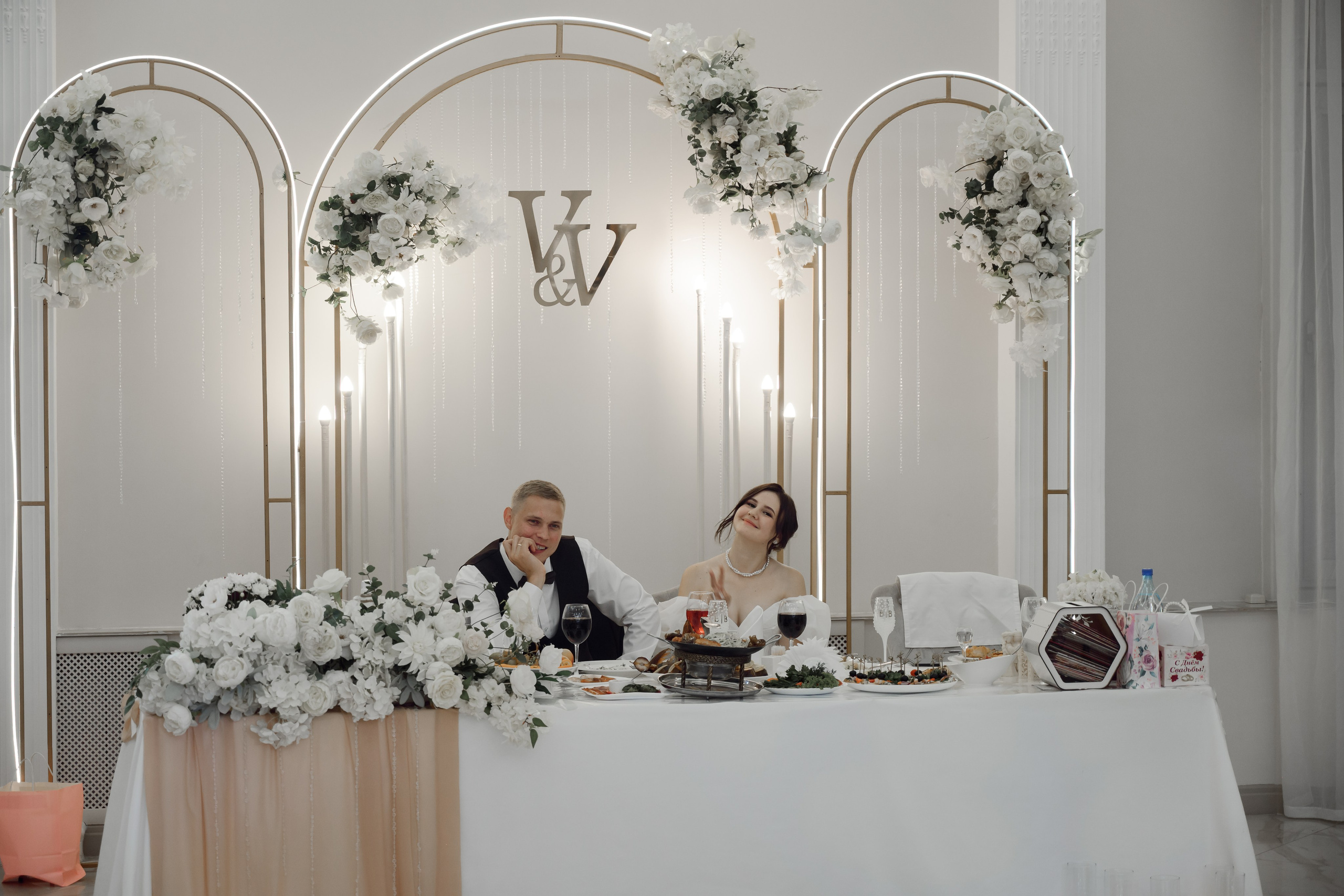 В + В. Свадебный фотограф в г. Астрахань. Так же выезжаю в другие города