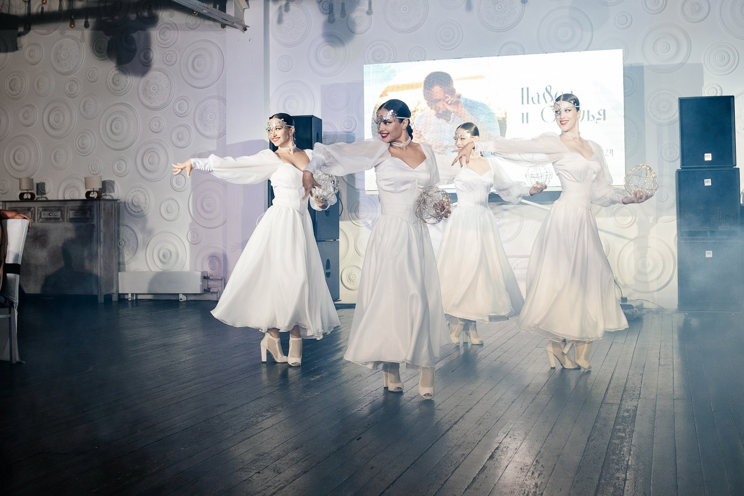 Выступления на банкетных площадках. Танцевальная шоу-группа «GRANAT»