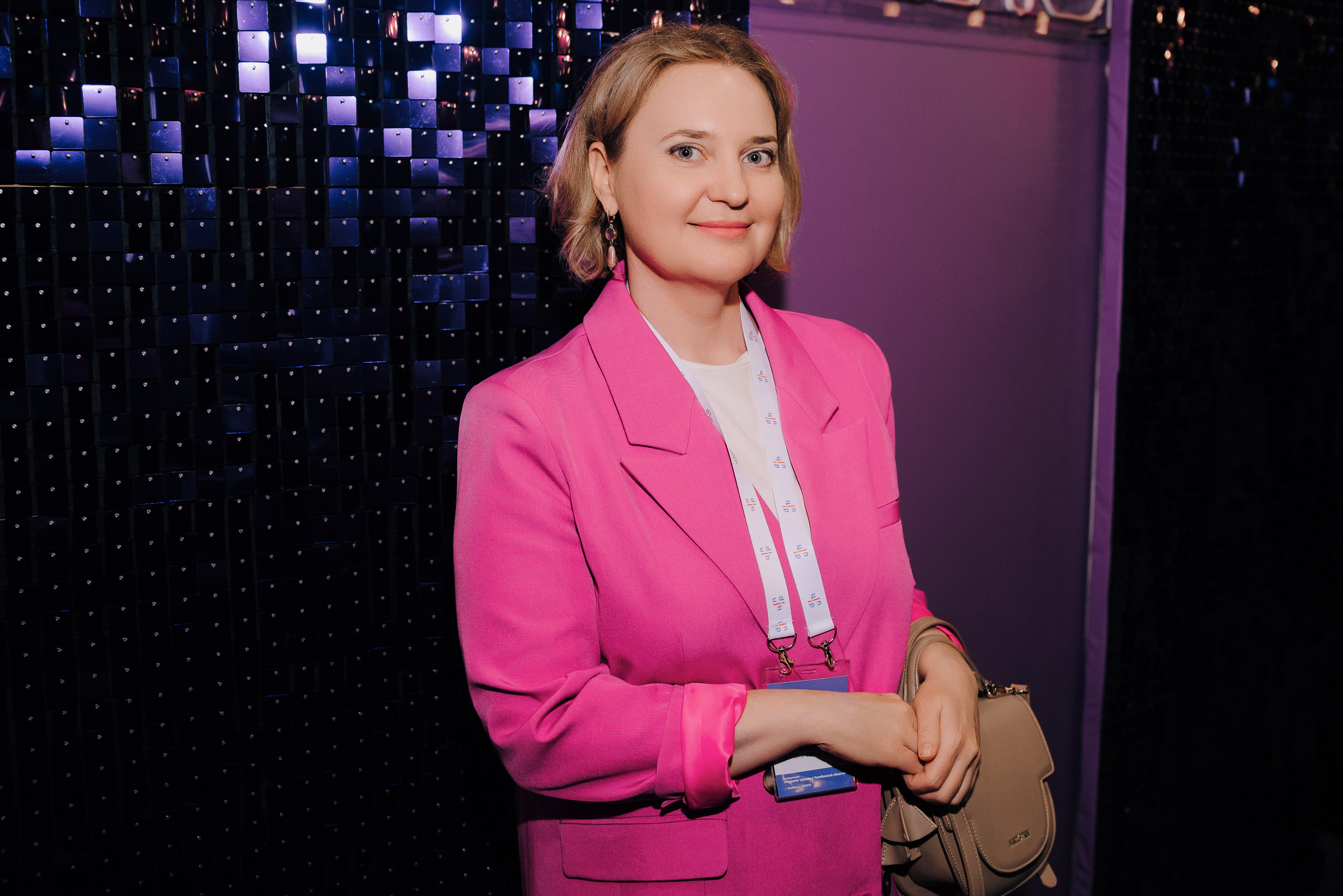 ОБЛАСТНАЯ КОНФЕРЕНЦИЯ «РАЗВИТИЕ ТУРИЗМА В ЧЕЛЯБИНСКОЙ ОБЛАСТИ». Репортажный фотограф Зуев Роман г. Челябинск