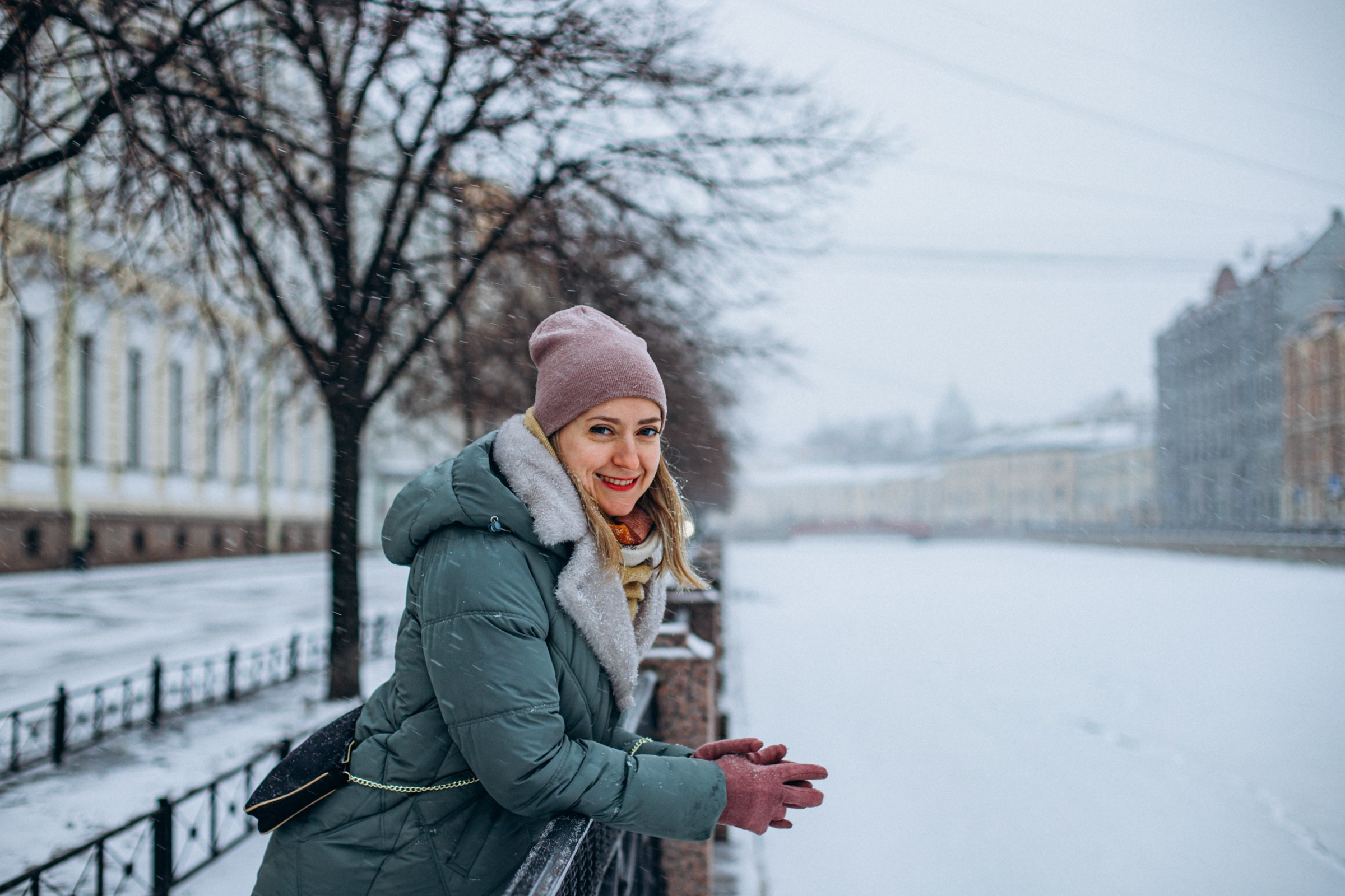Дмитрий и Анна в феврале. Фотопрогулка в Петербурге. Индивидуальный и семейный фотограф в Санкт-Петербурге