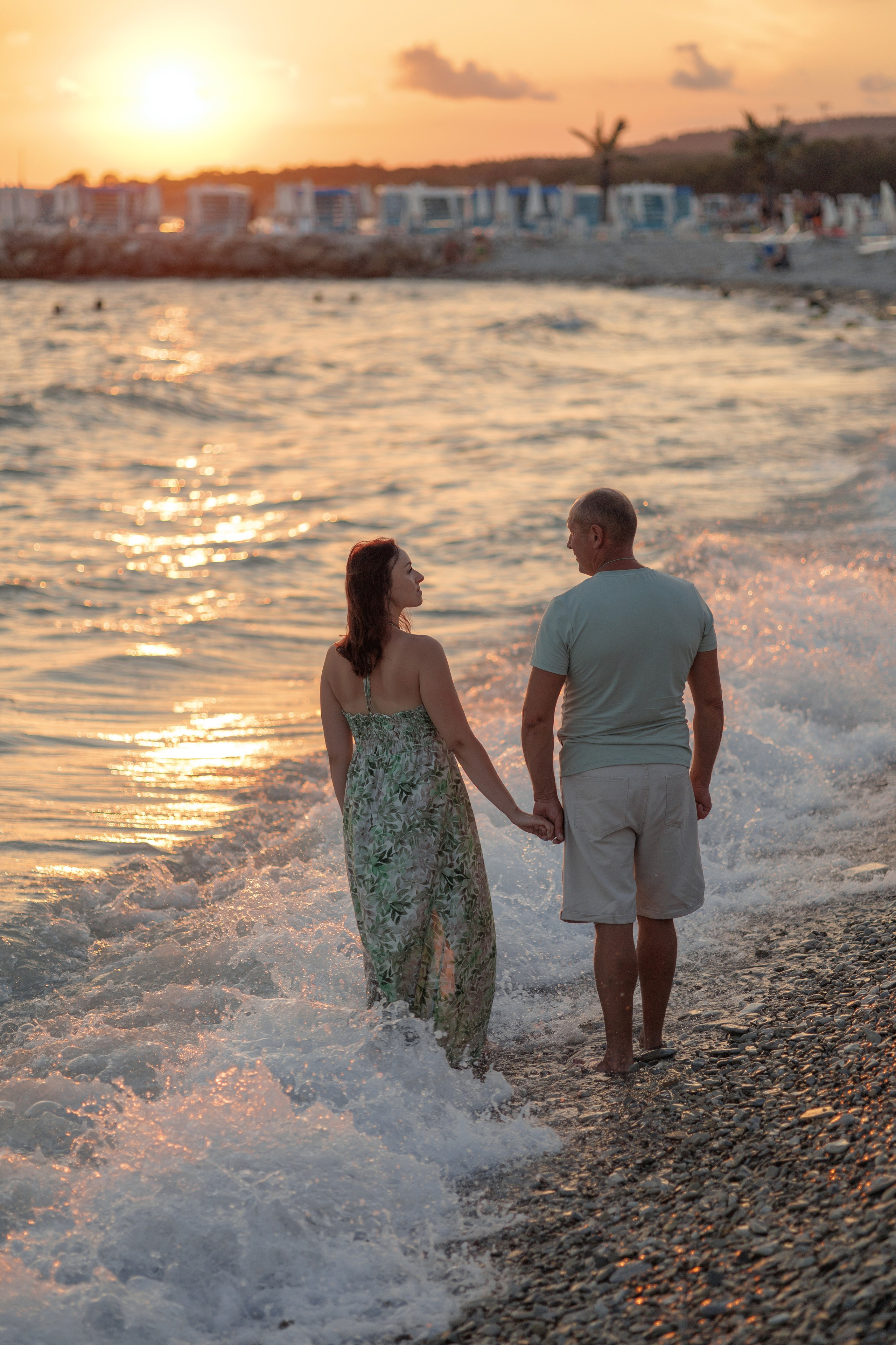 Лавстори на пляже Тонкий мыс. Семейный и портретный фотограф в Геленджике Любовь Бодрова