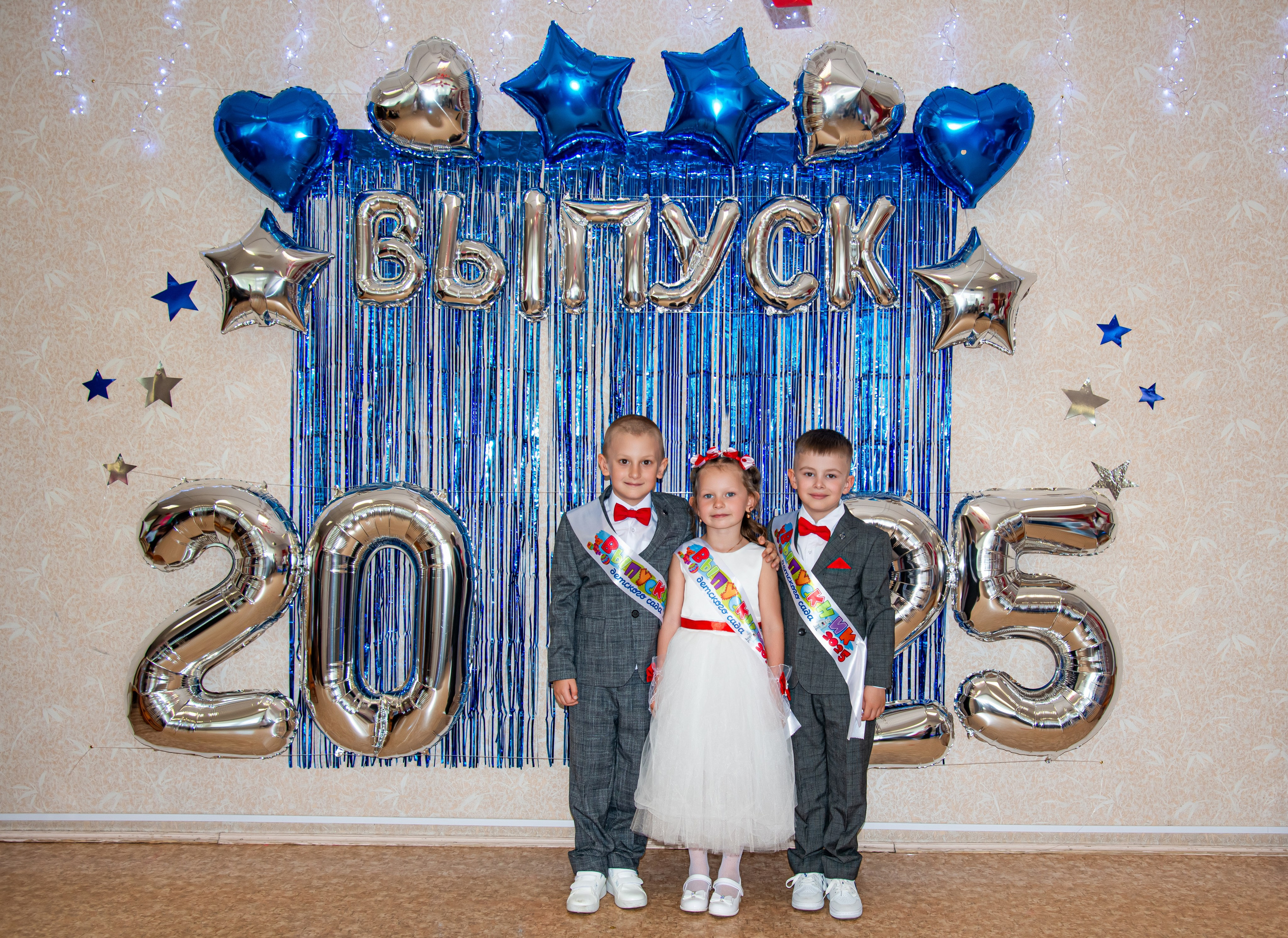 Корпоративные, Юбилейные, выпускные (школа, садик)фотосессии. Фотография — это миг, который фиксирует вечность