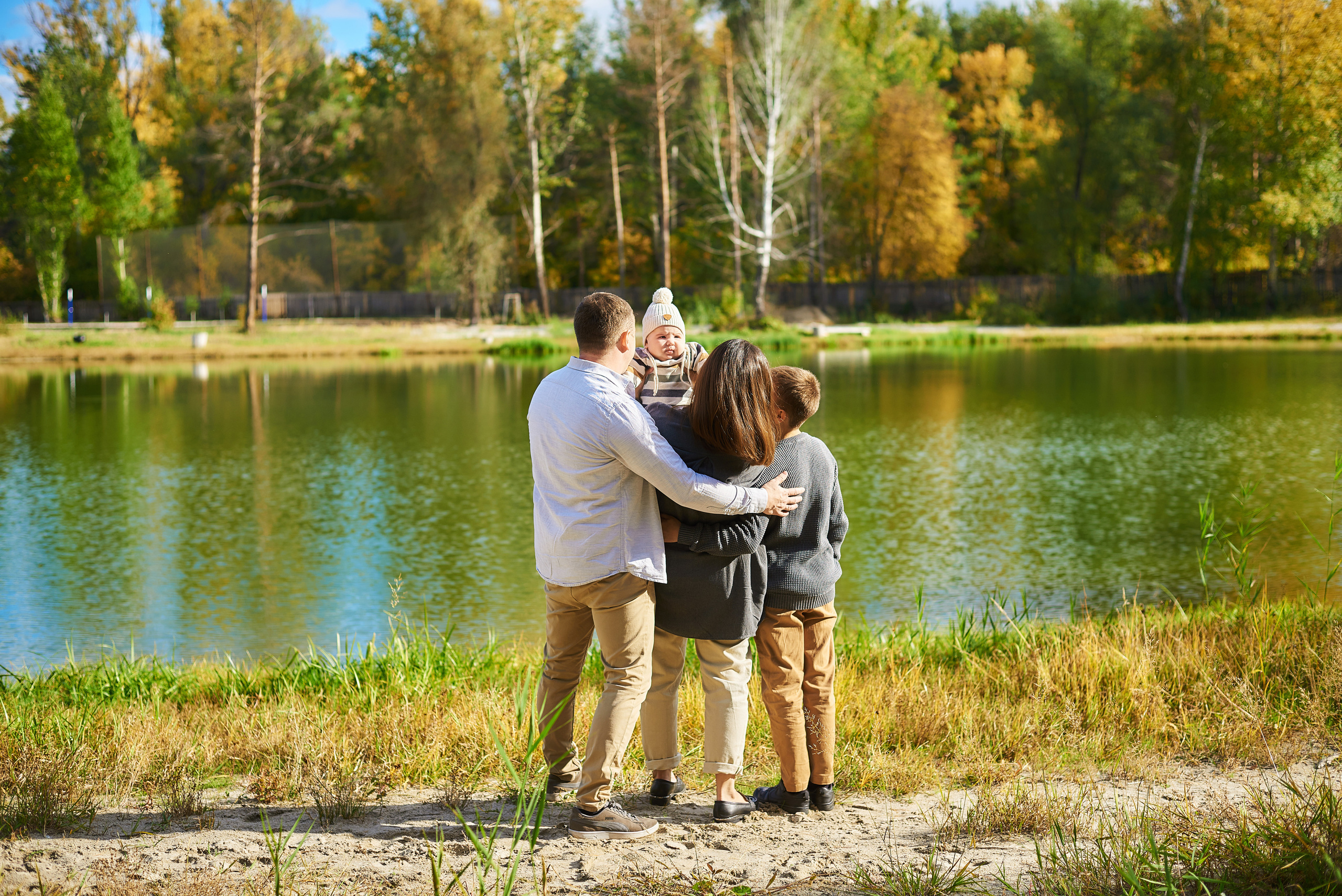 Фотосъемка. У озера. Семейный фотограф в Барнауле, Горный Алтай, Заринск, Алейск