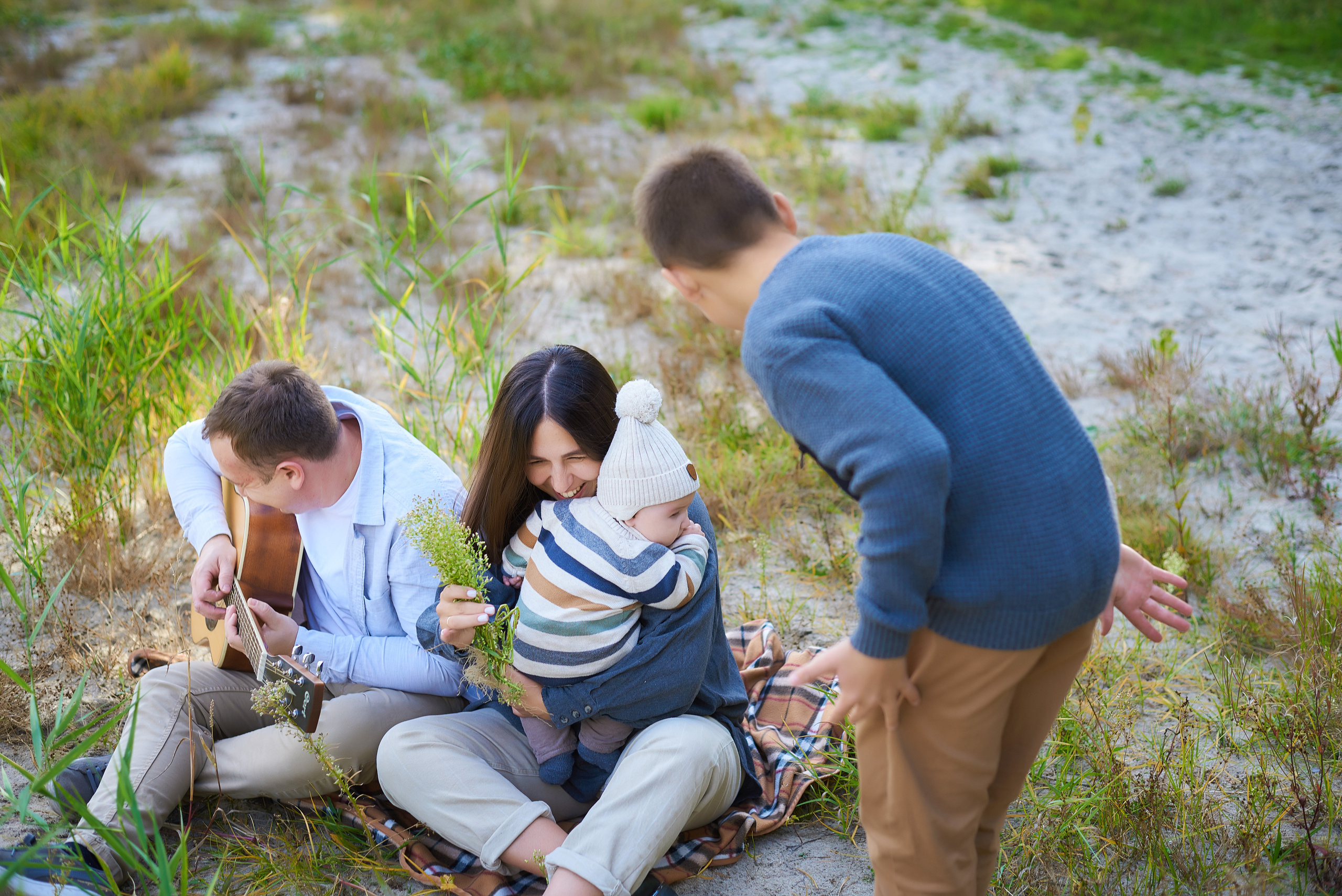 Фотосъемка. У озера. Семейный фотограф в Барнауле, Горный Алтай, Заринск, Алейск