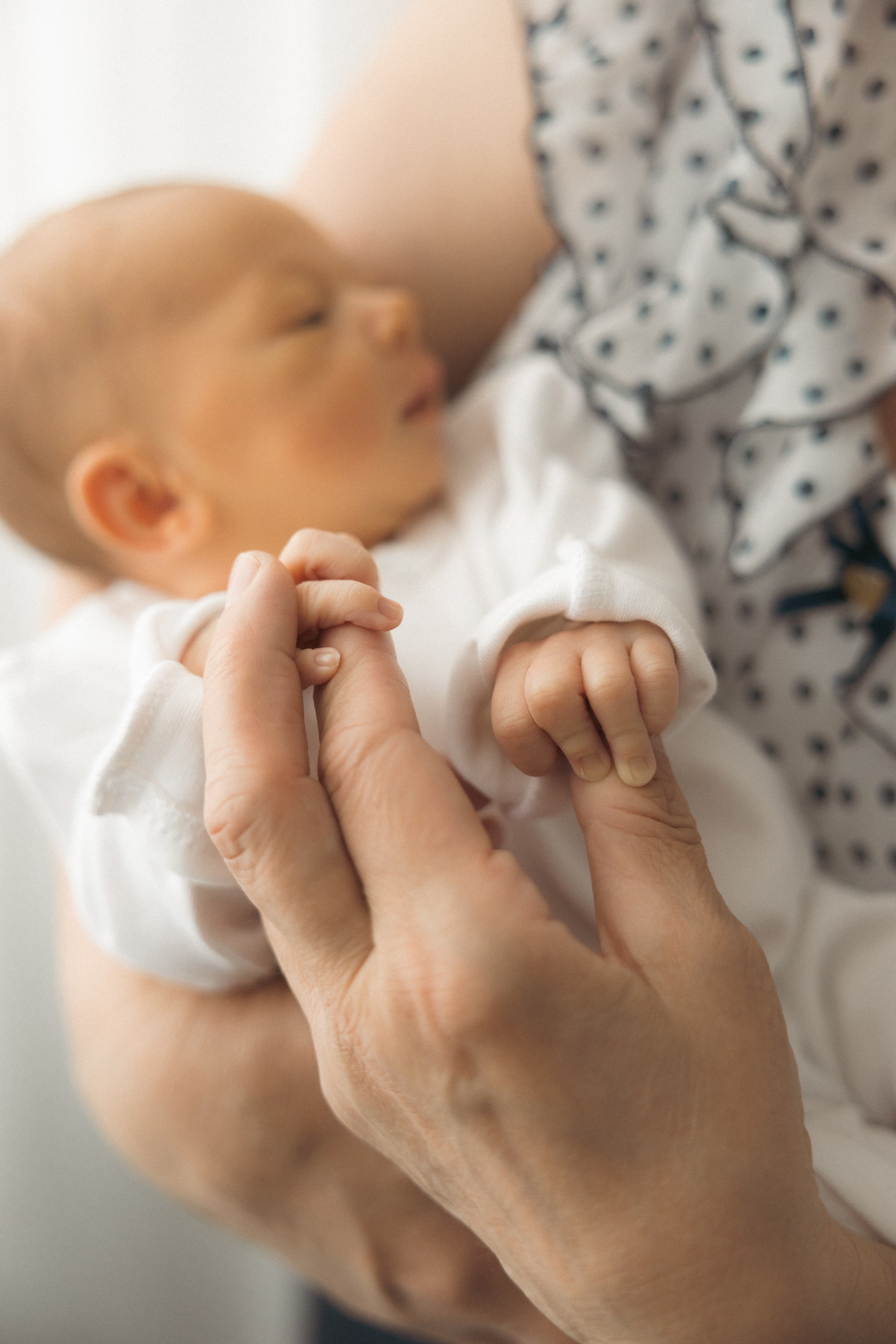 Съемка Fresh — заказать фотосессию новорожденных в первые дни жизни в роддоме или дома. Фотографы на роды в Москве. Фото и видео родов. Фотопроект «Продолжение рода»