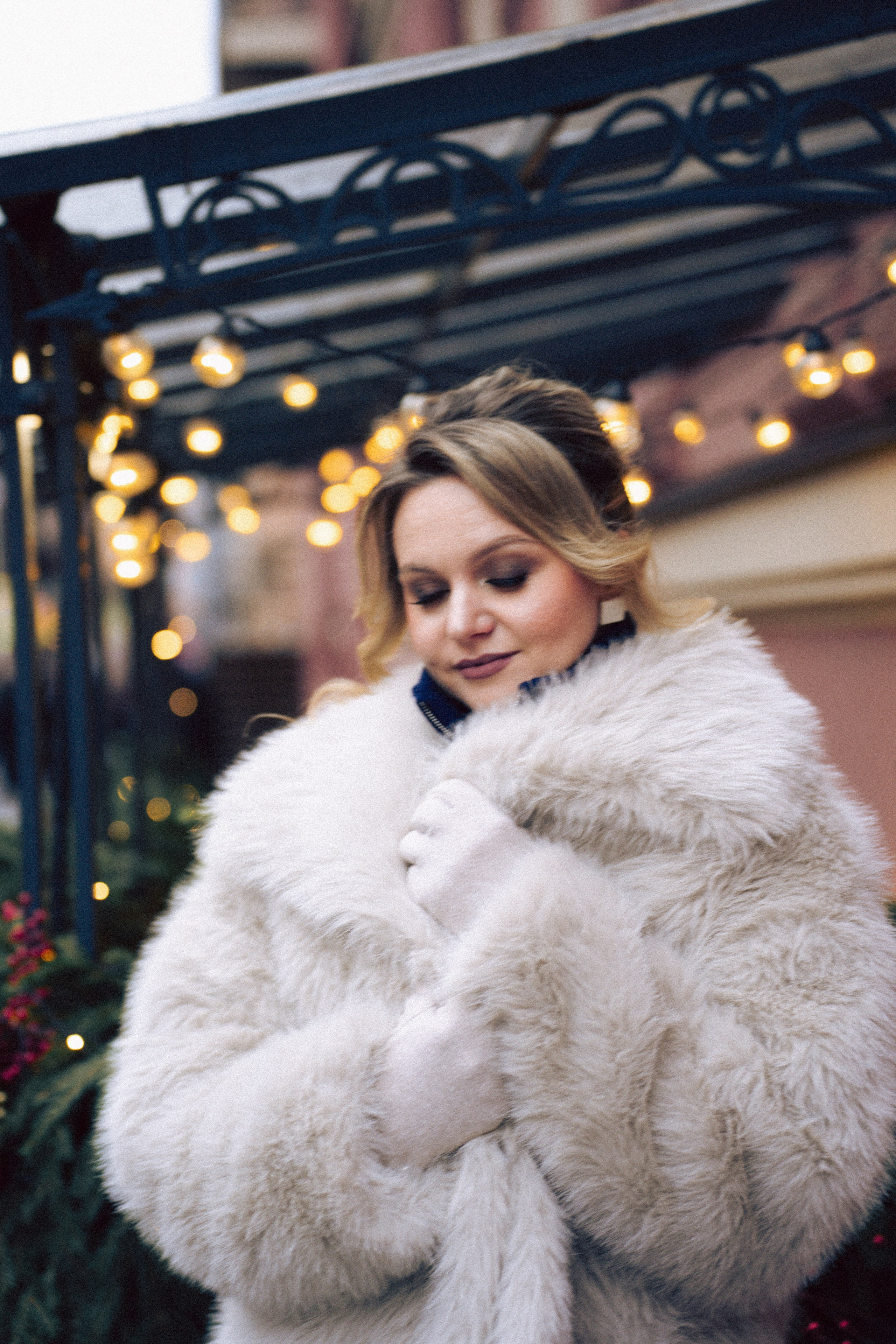 НОВОГОДНЯЯ ФОТОСЕСИИЯ В СТУДИИ ДЛЯ ДЕВУШКИ И ПРОГУЛКА ПО ЧЕРНЫШЕВСКОЙ. Профессиональный фотограф, Санкт-Петербург — Виктория Богомолова