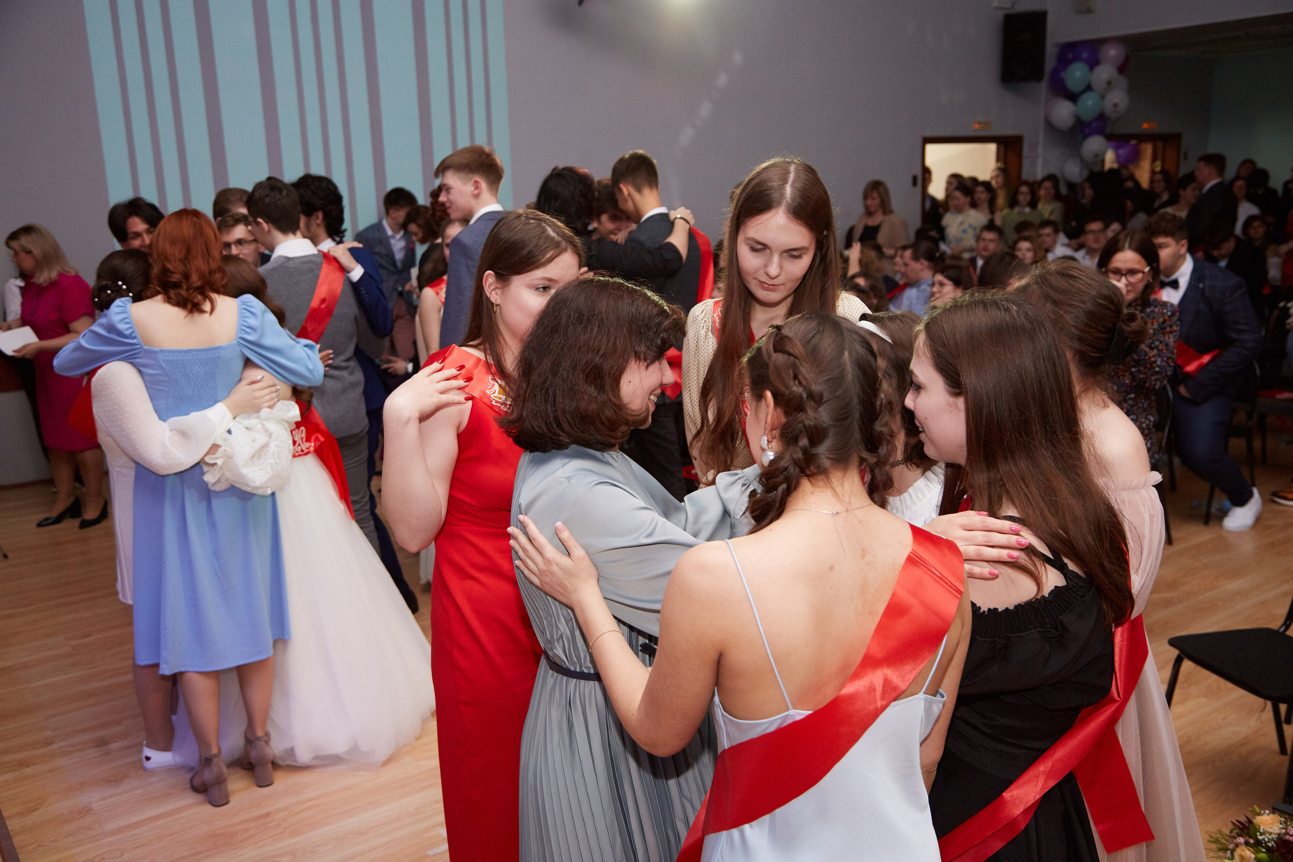 Последний звонок. Фотограф Савченко Люба. Москва