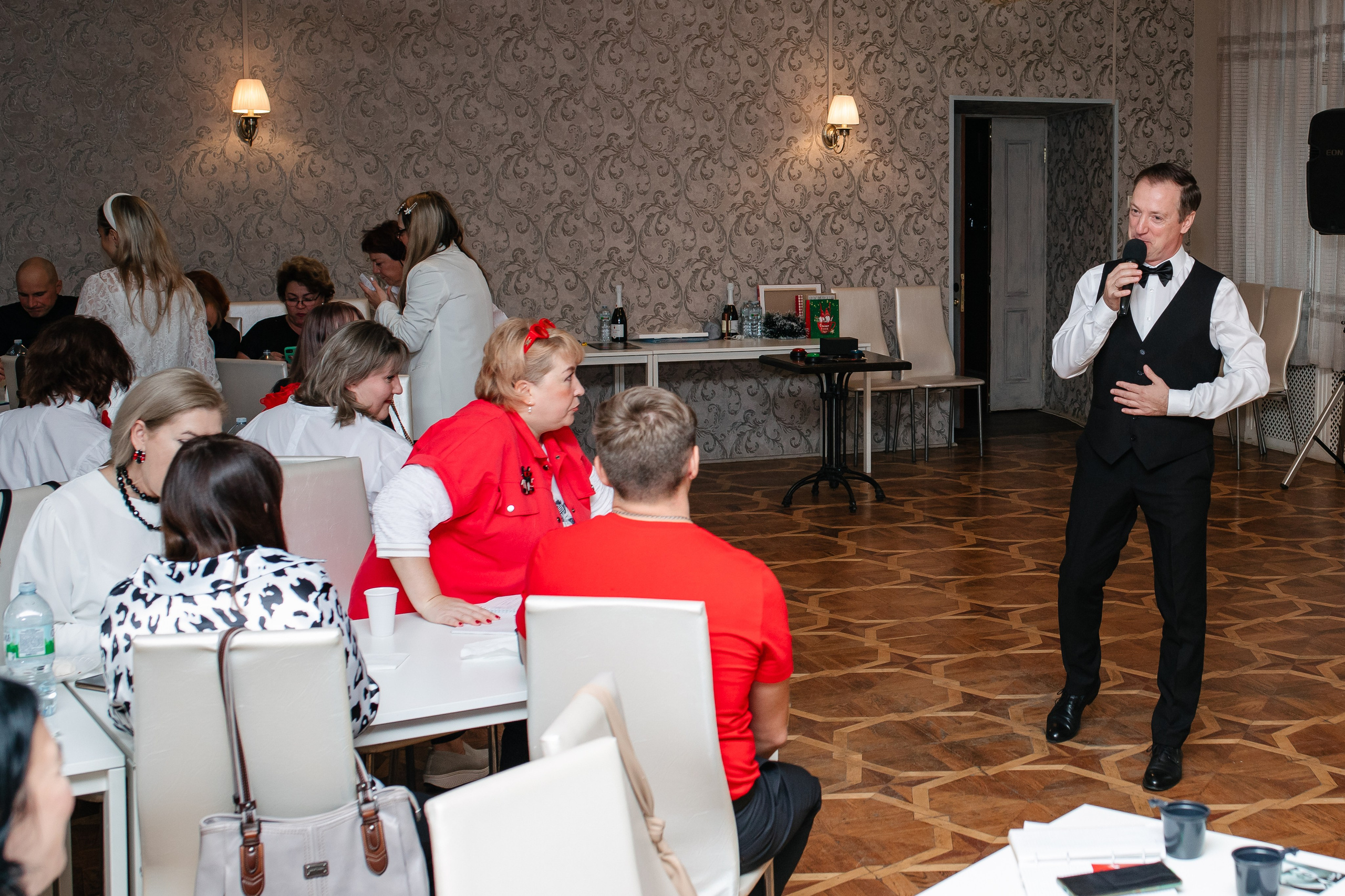 Мастер-класс для банкетных ведущих. Октябрь 2024. Фотограф Пермь. Свадьбы. Семья и дети, школа, д. сад. Фотокниги