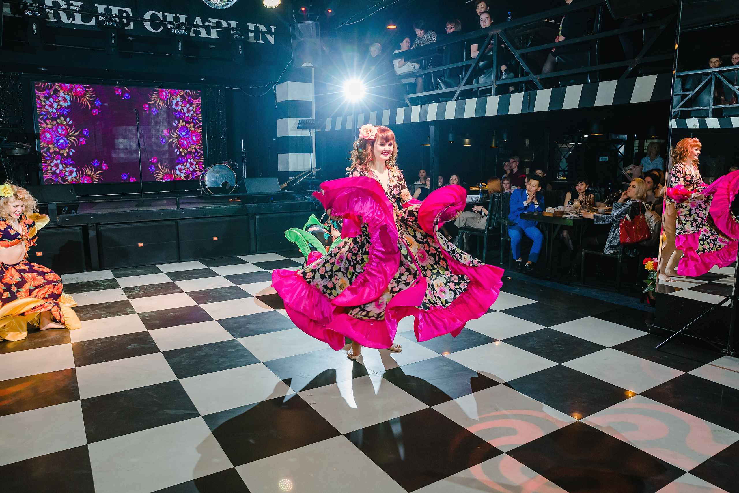 Шоу Талантов Миссис Бурятия. Фотограф и видеограф в Улан-Удэ: Аюна Габагуева и Артём Шаханов