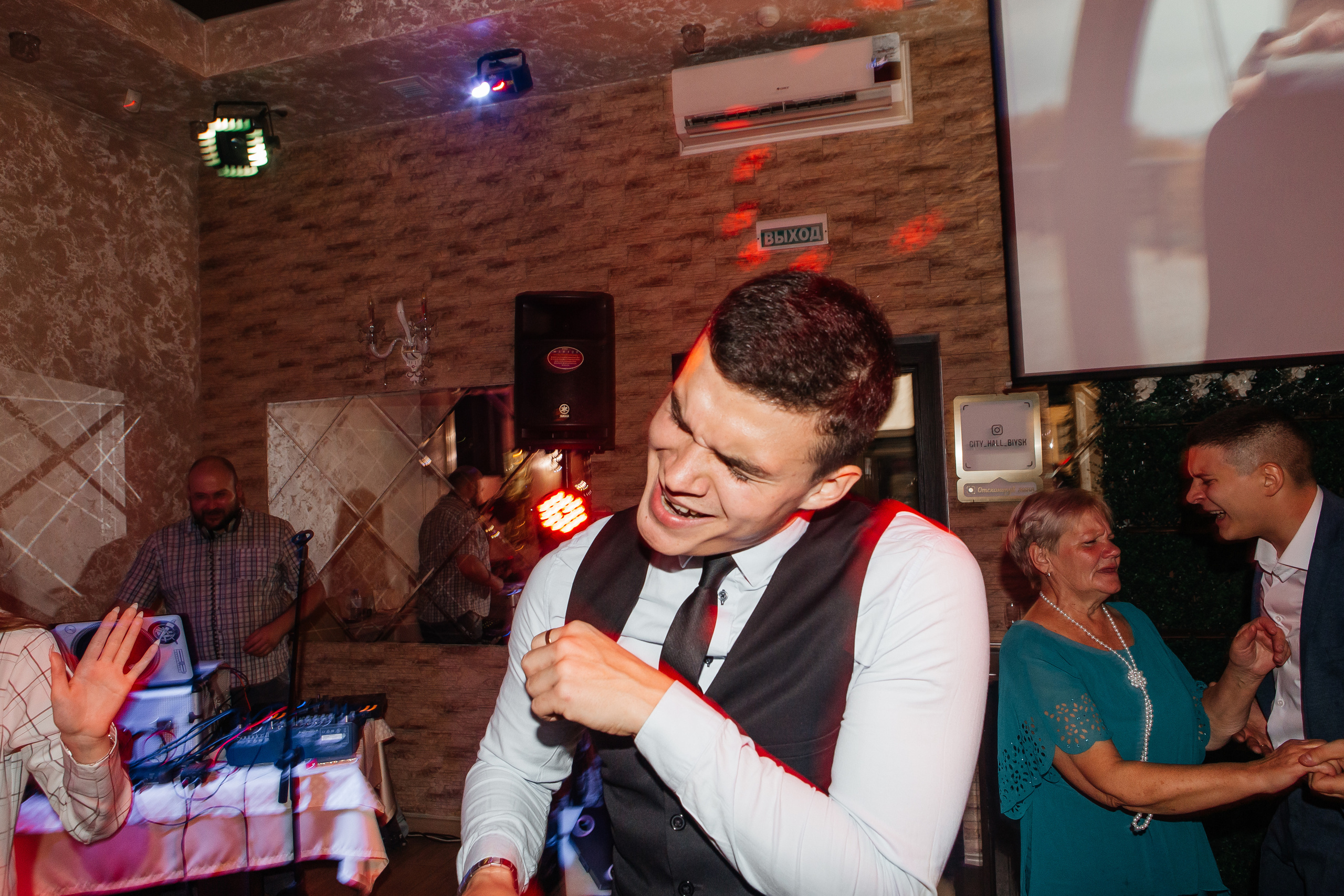 Фотосессия на свадьбу. Дарья Белякова. Свадебный, детский и семейный фотограф в городе Бийск