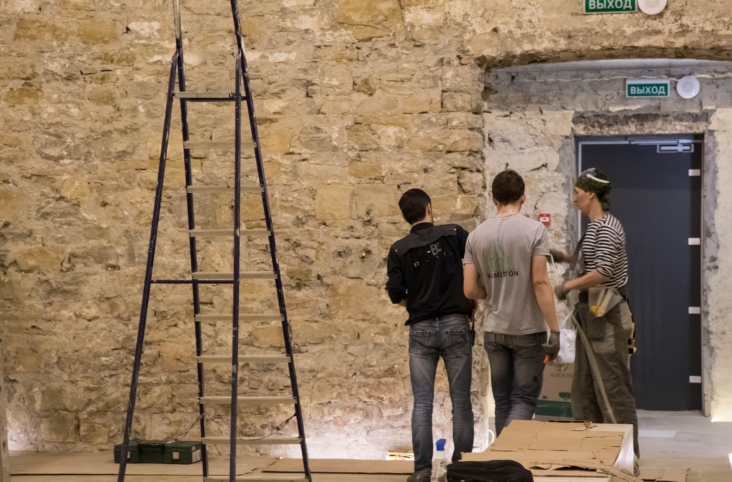 С монтажа выставки. Креатор Ольга Яш