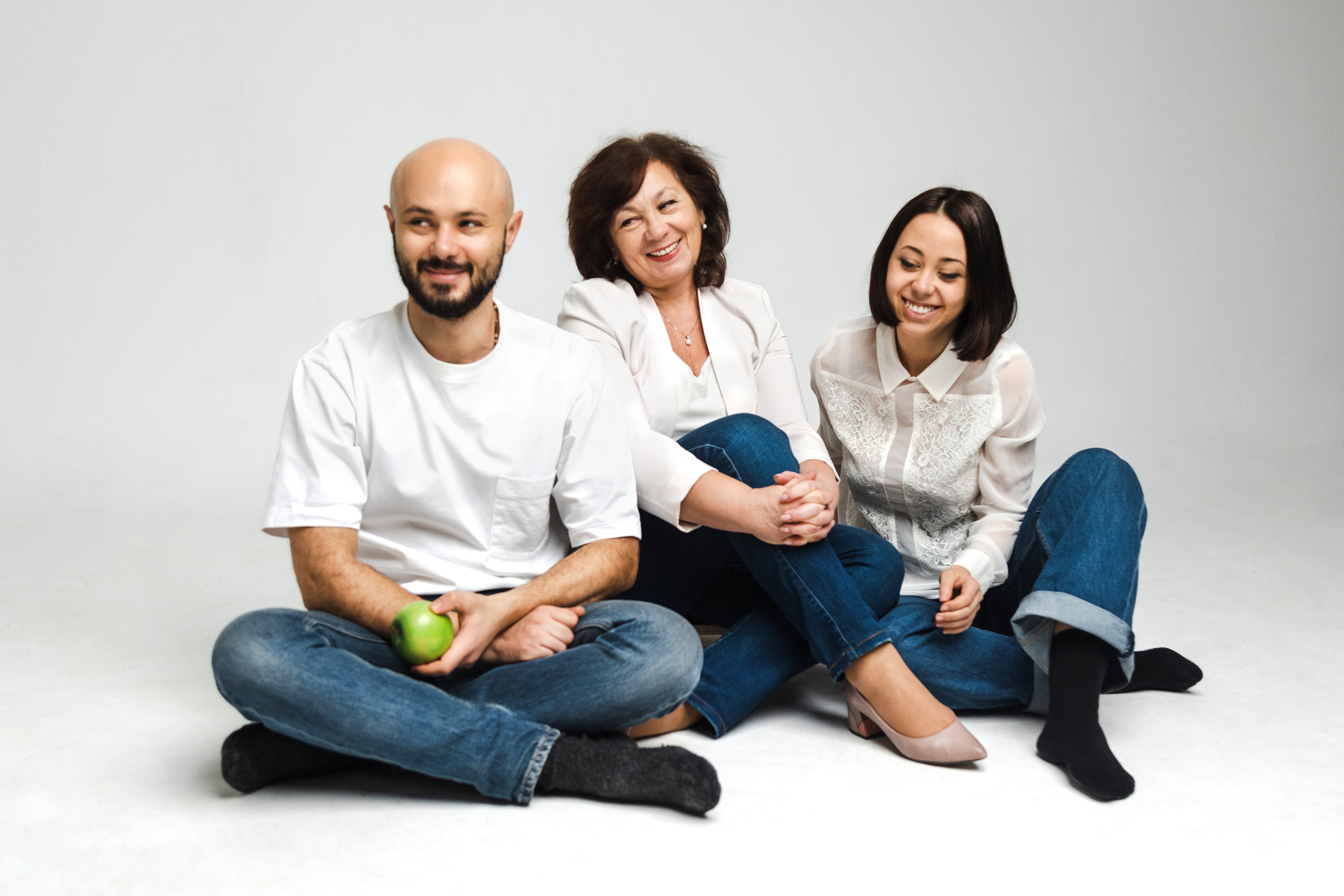 Ася и ее семья. Креатор Ольга Яш