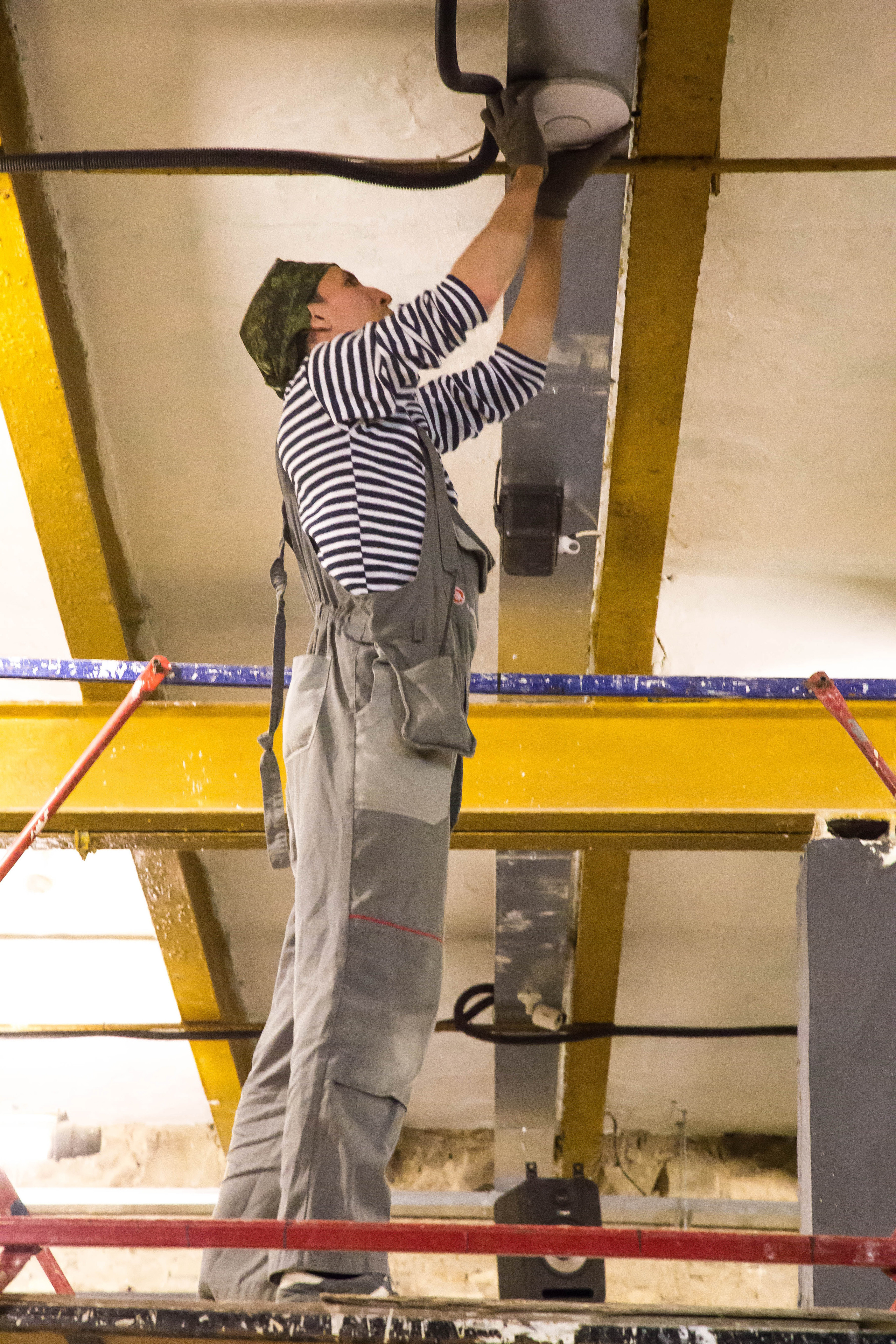 С монтажа выставки. Креатор Ольга Яш