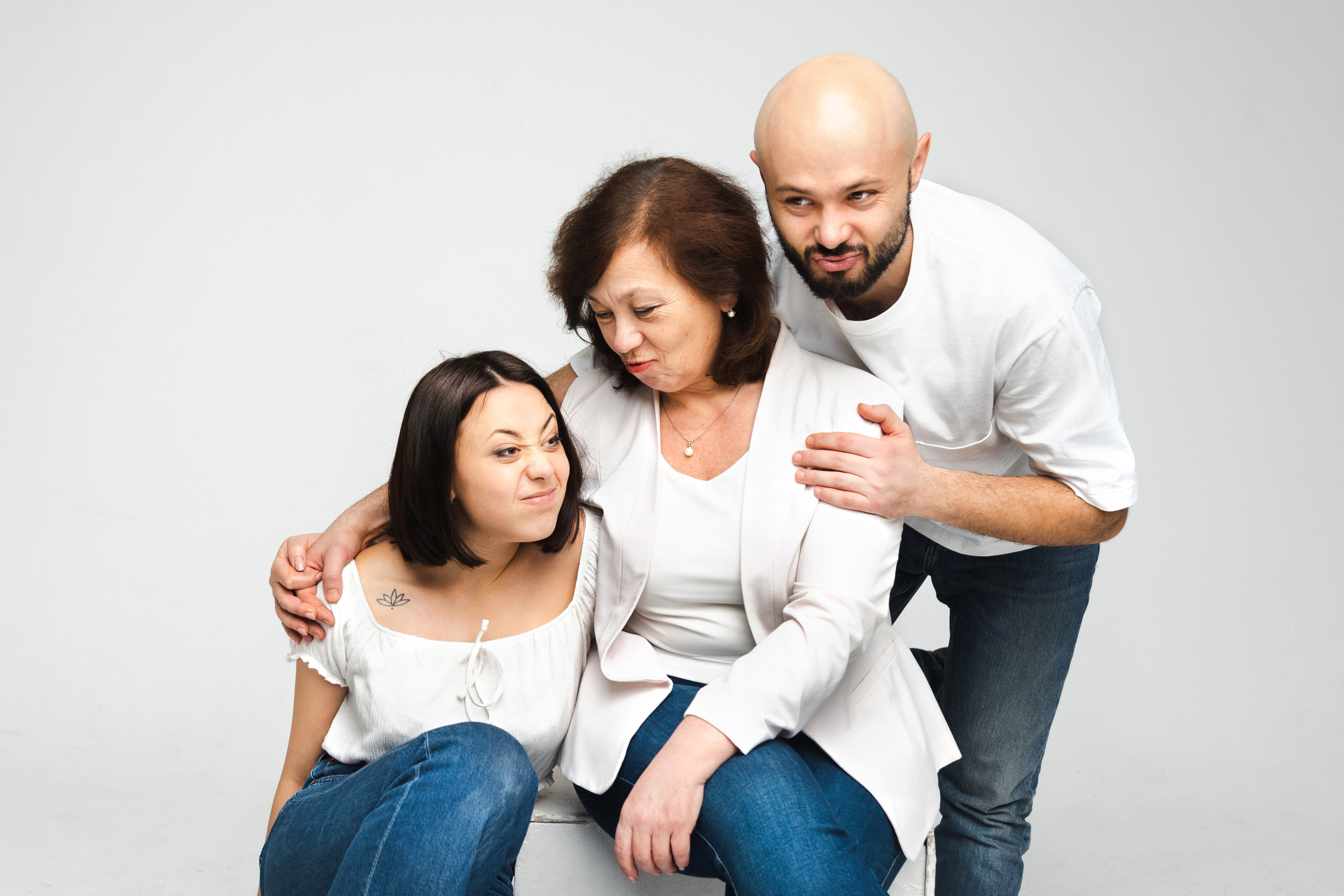 Ася и ее семья. Креатор Ольга Яш