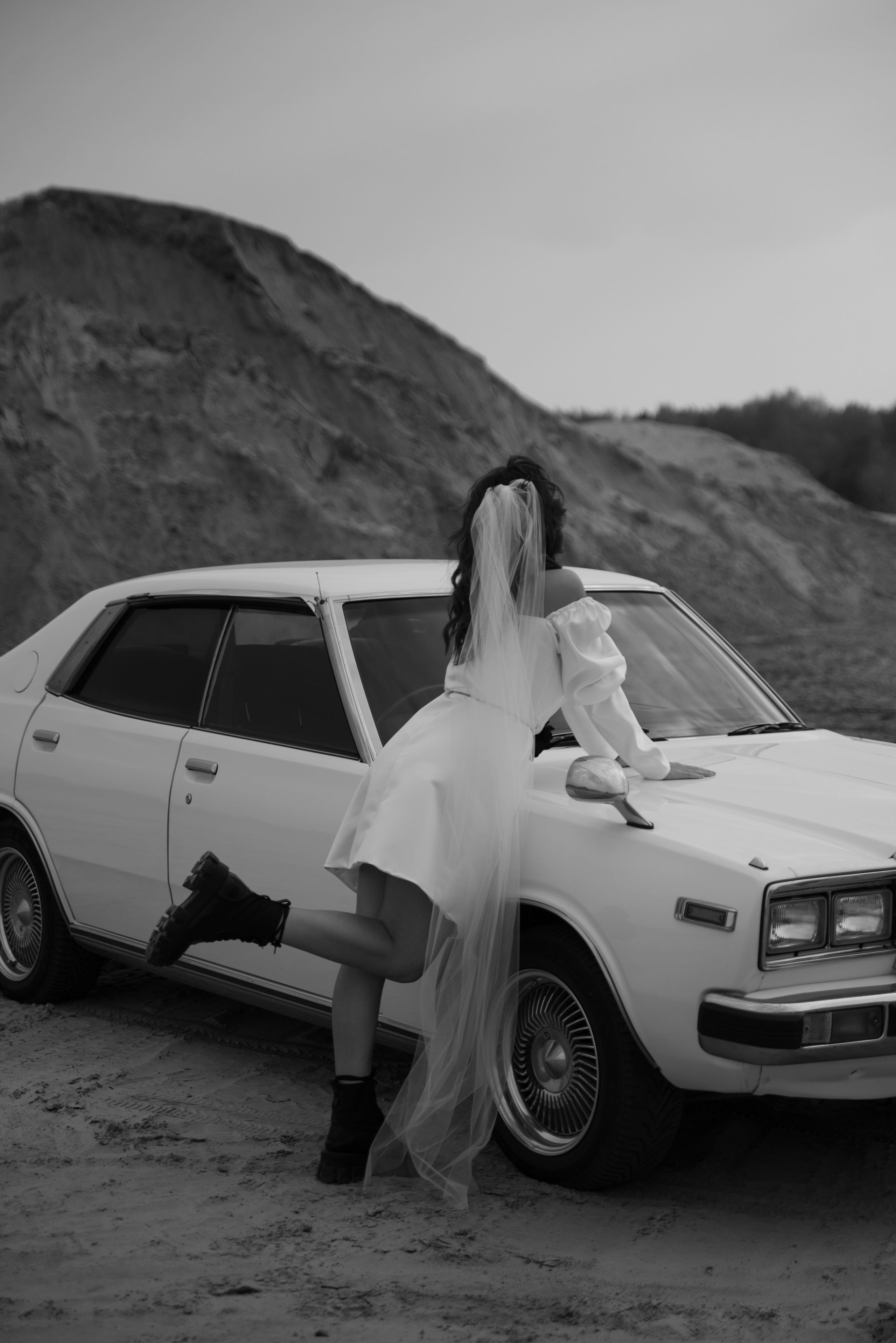 Алена и Женя, съемка с ретро машиной (съемка в рамках моего Воркшопа). Свадебный фотограф Тюмень Анастасия Битная