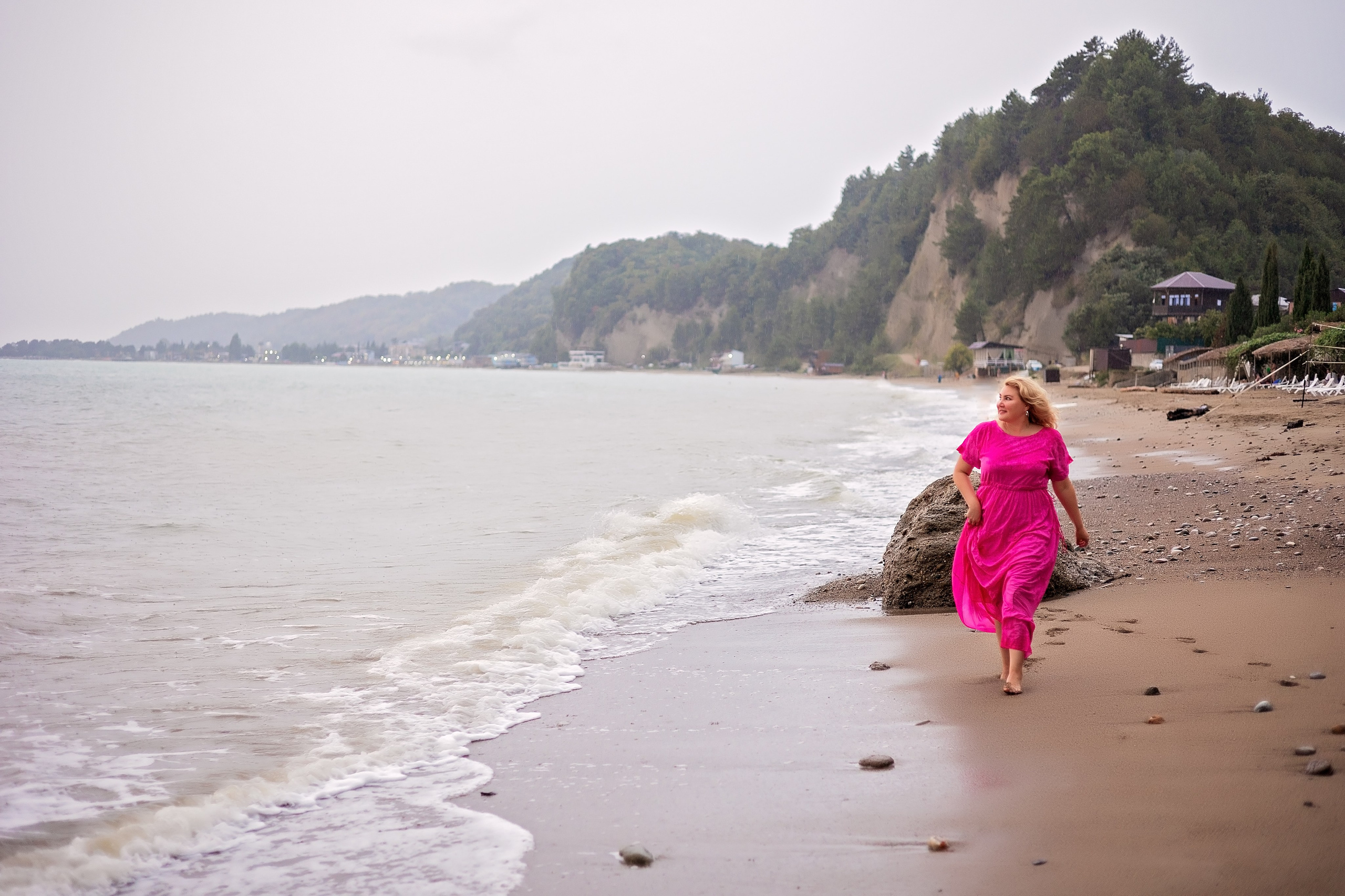 Девушка и море. Свадебный и семейный фотограф в Абхазии Эля Цишба