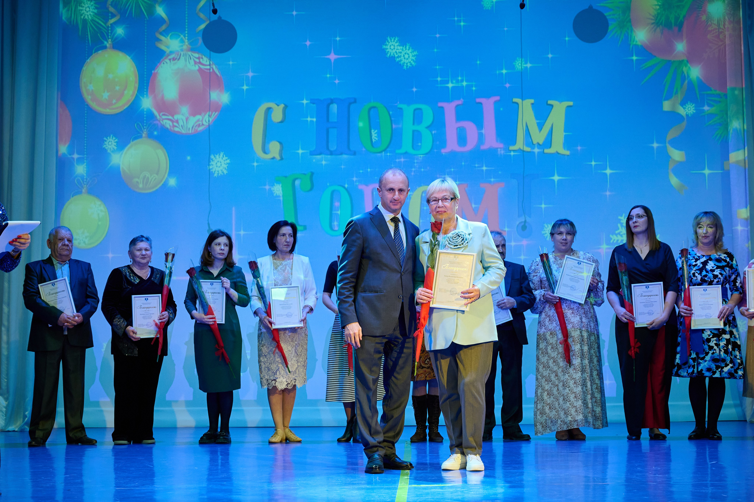 НГ концерт в Марьиной роще. Жизнь курорта Кабардинка в фотографиях