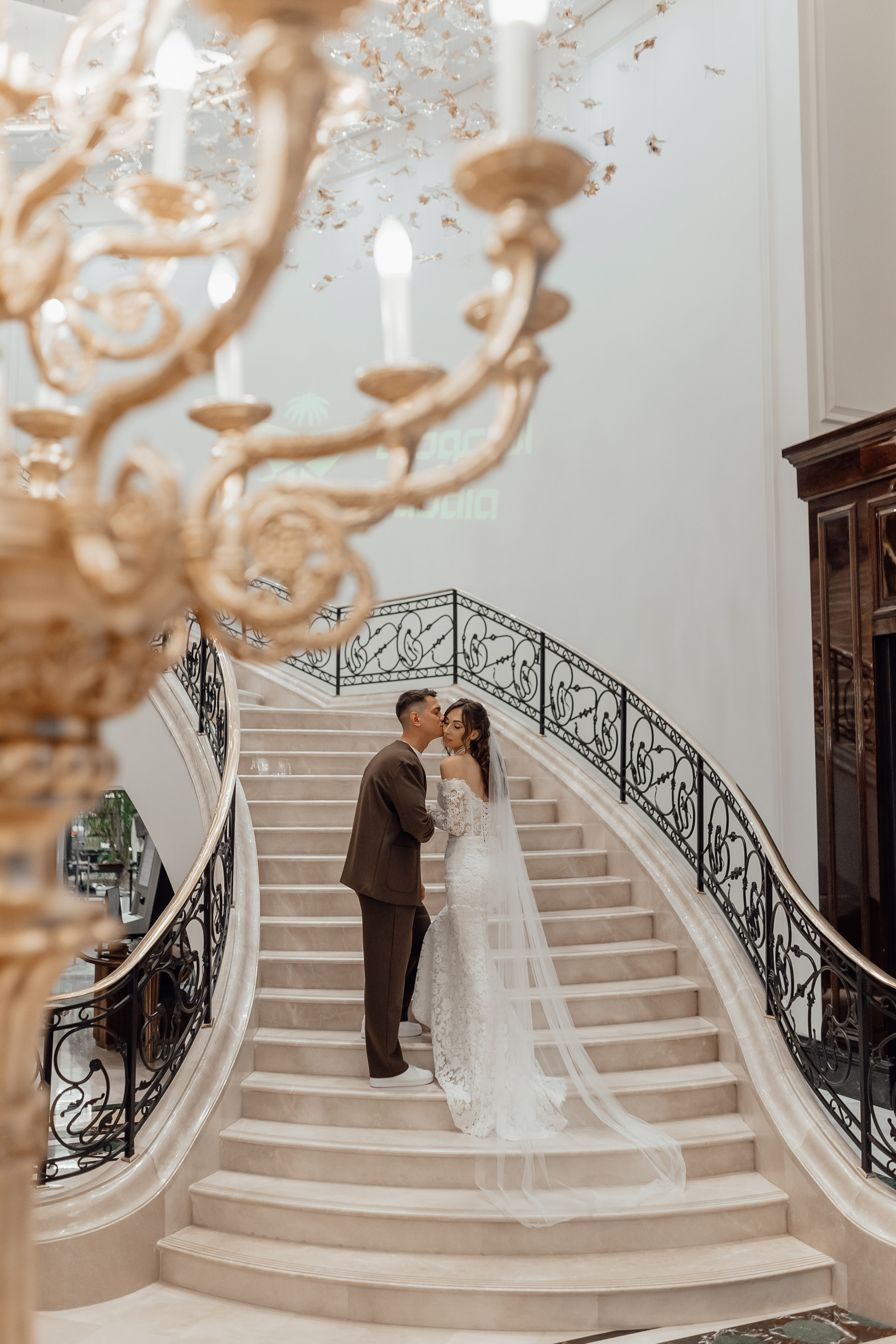 Свадебная фотосессия в отеле Карлтон Москва