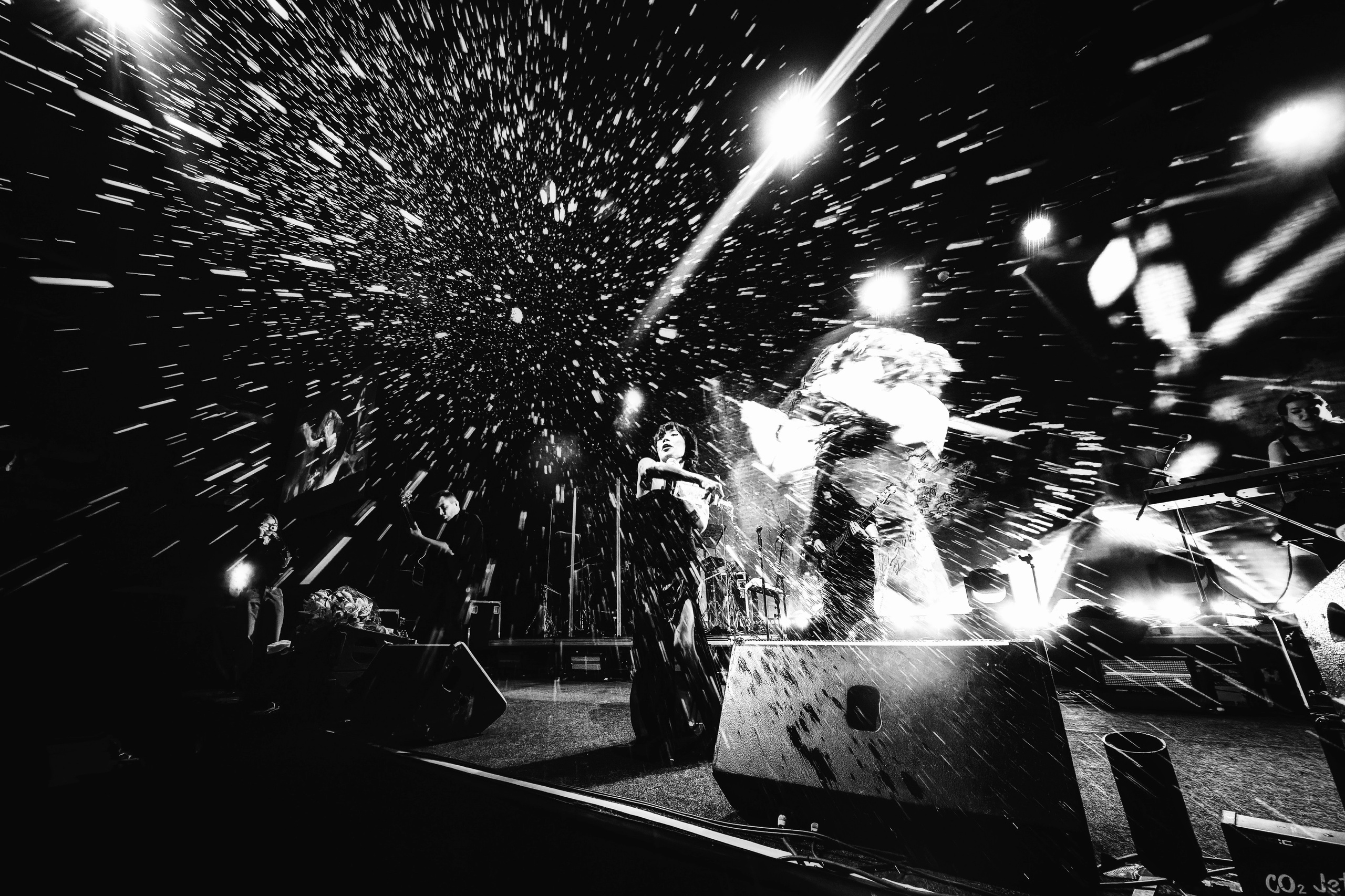 Green Apelsin в клубе Base 3.05.2024. Репортажный фотограф и видеограф в Москве