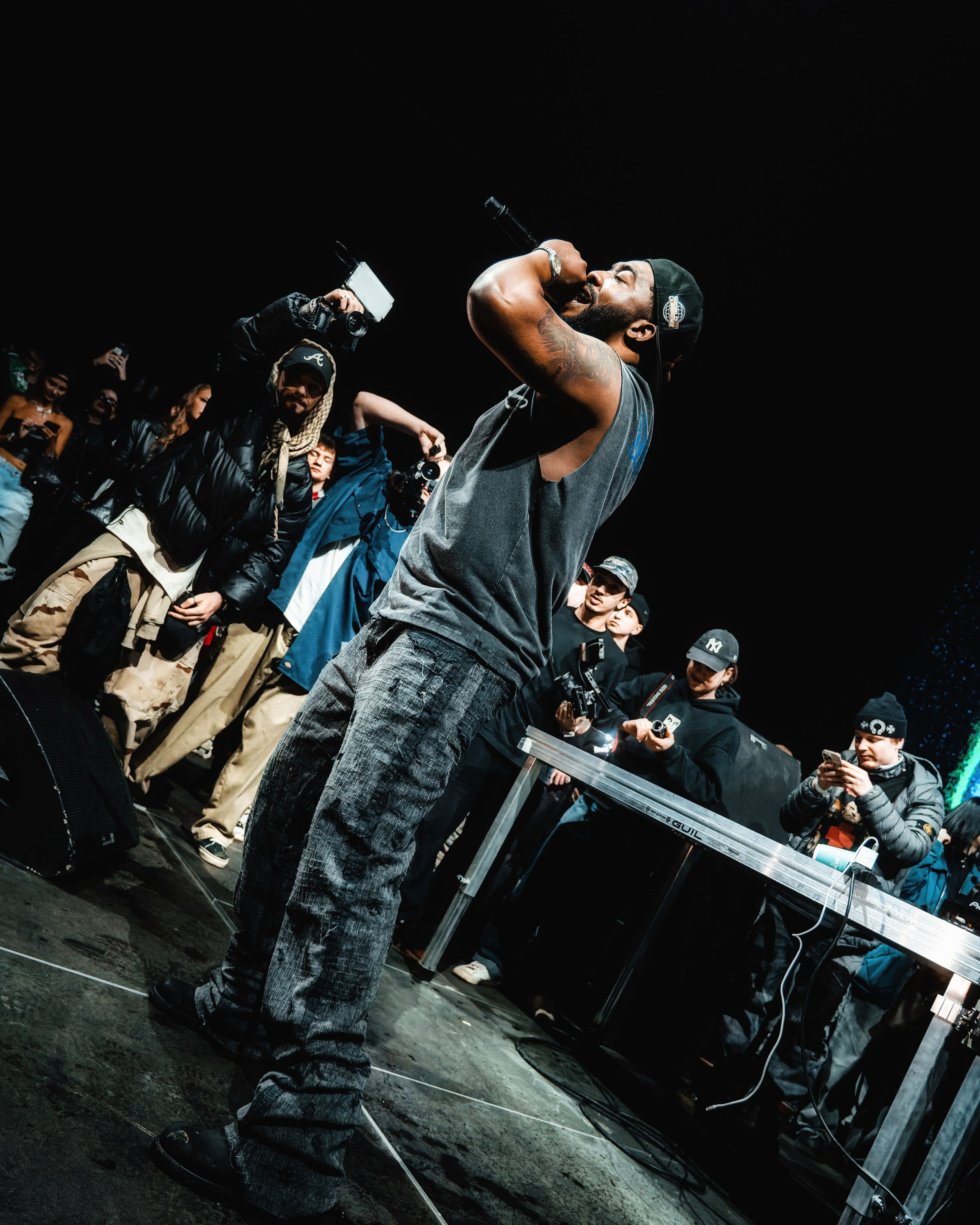 AVG x Desiigner в Tau 21.02.2025. Репортажный фотограф и видеограф в Москве