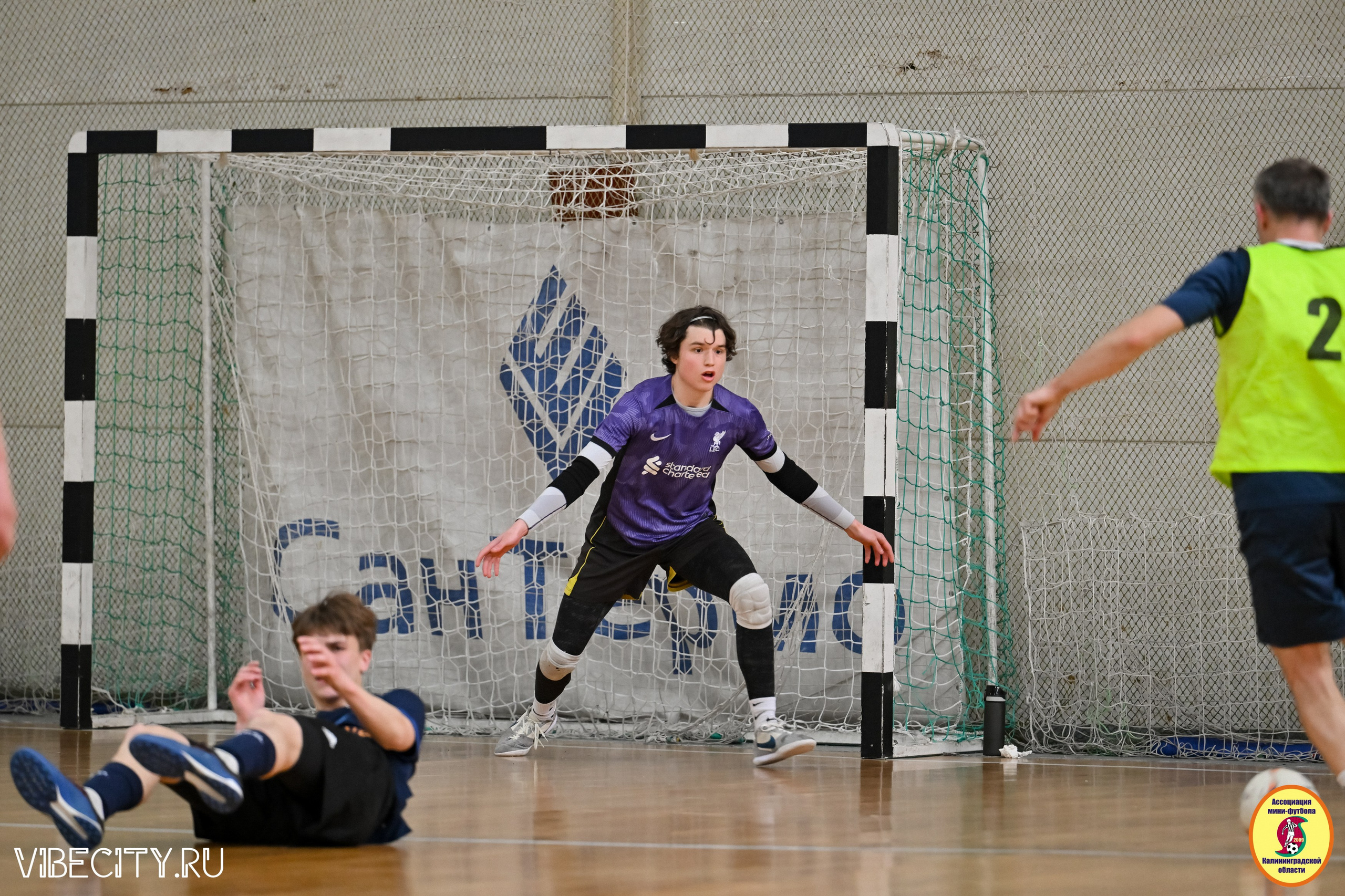 8 тур Корпоративной Бизнес-Лиги по футзалу. VIBECITY.RU Вайб Сити Ру Фоторепортажи Фотоотчеты Калининград