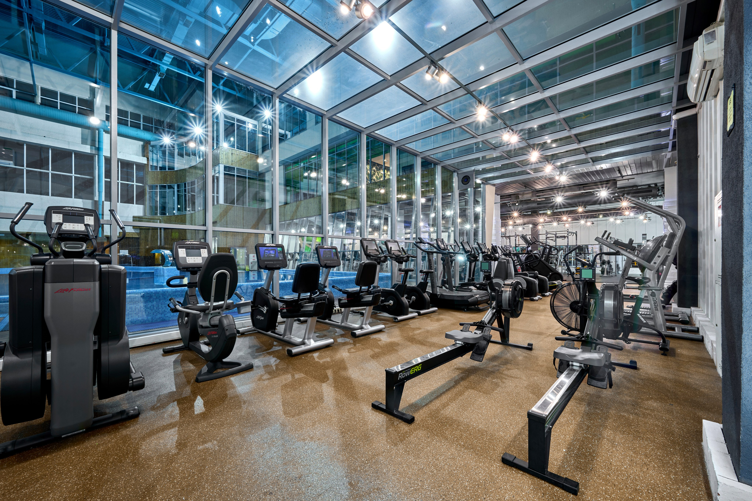 Интерьерная съемка фитнес цента WeGym Кутузовский. Спортивный фитнес фотограф-видеограф Алексей Нестеров