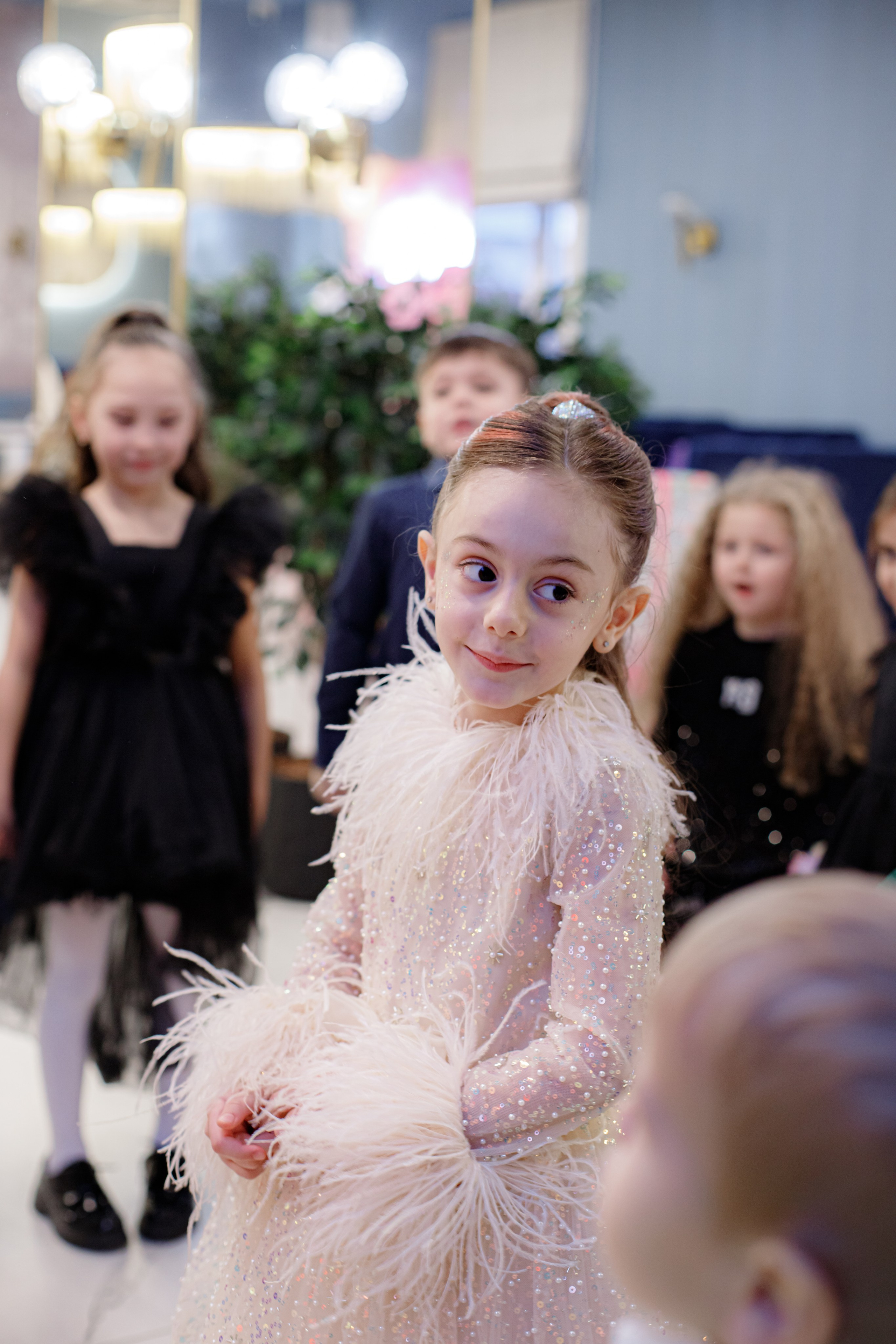 ASIA'S BIRTHDAY PARTY. Photokarish