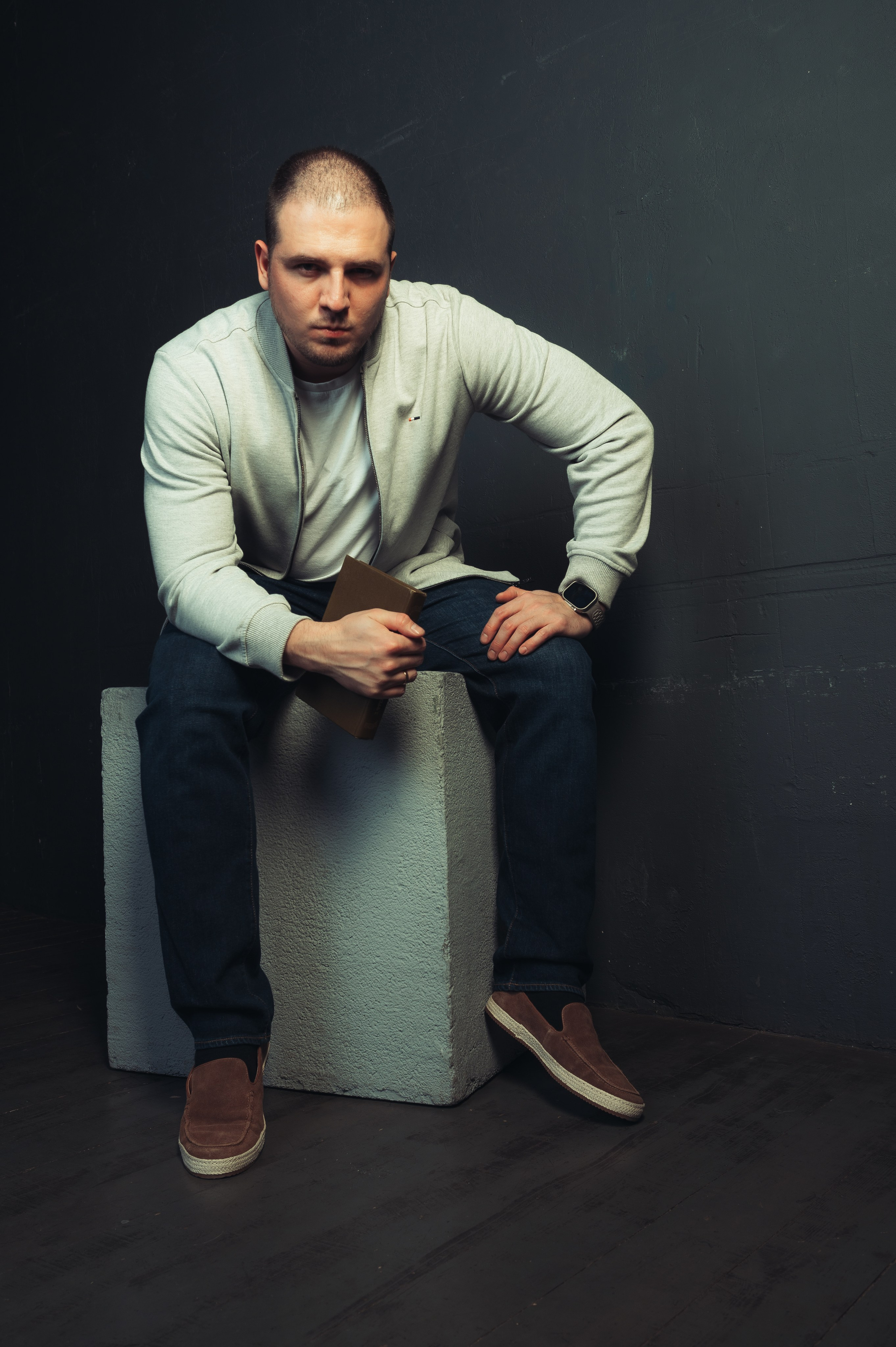 Никита Пустовалов — портретная съёмка. Иван Кубик — фотограф и видеограф