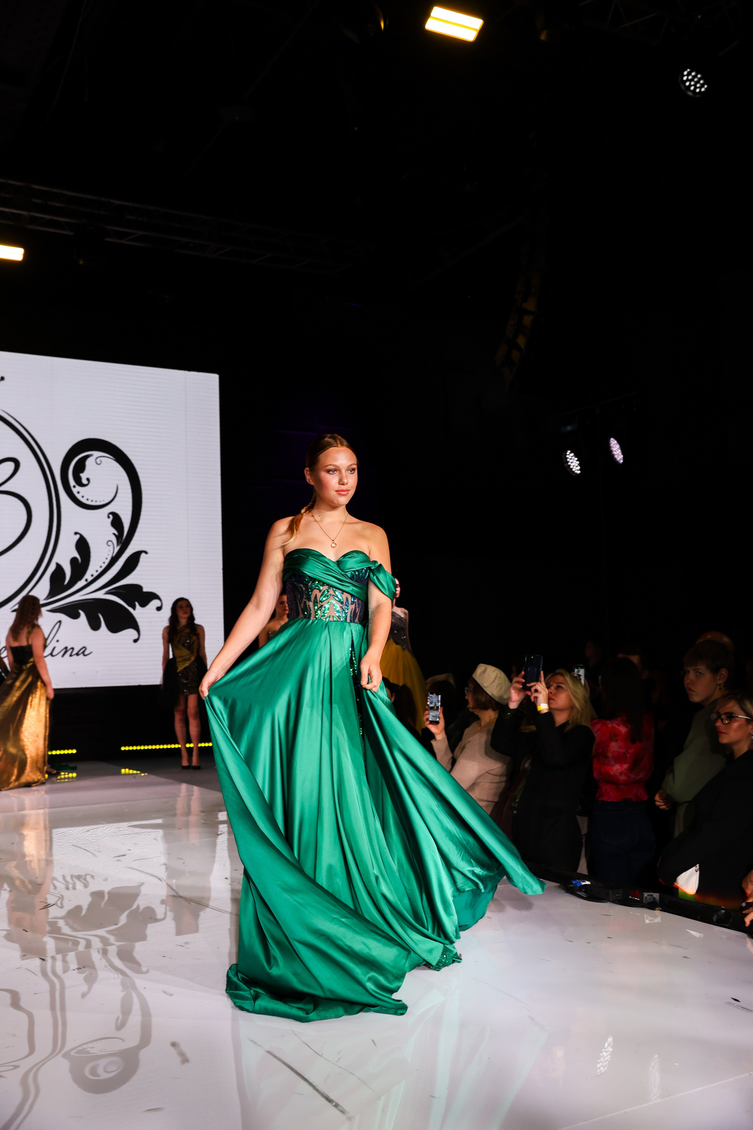 Показ мод MFFRUSSIA XII СЕЗОН. Свадебный и семейный фотограф Москва и Московская область