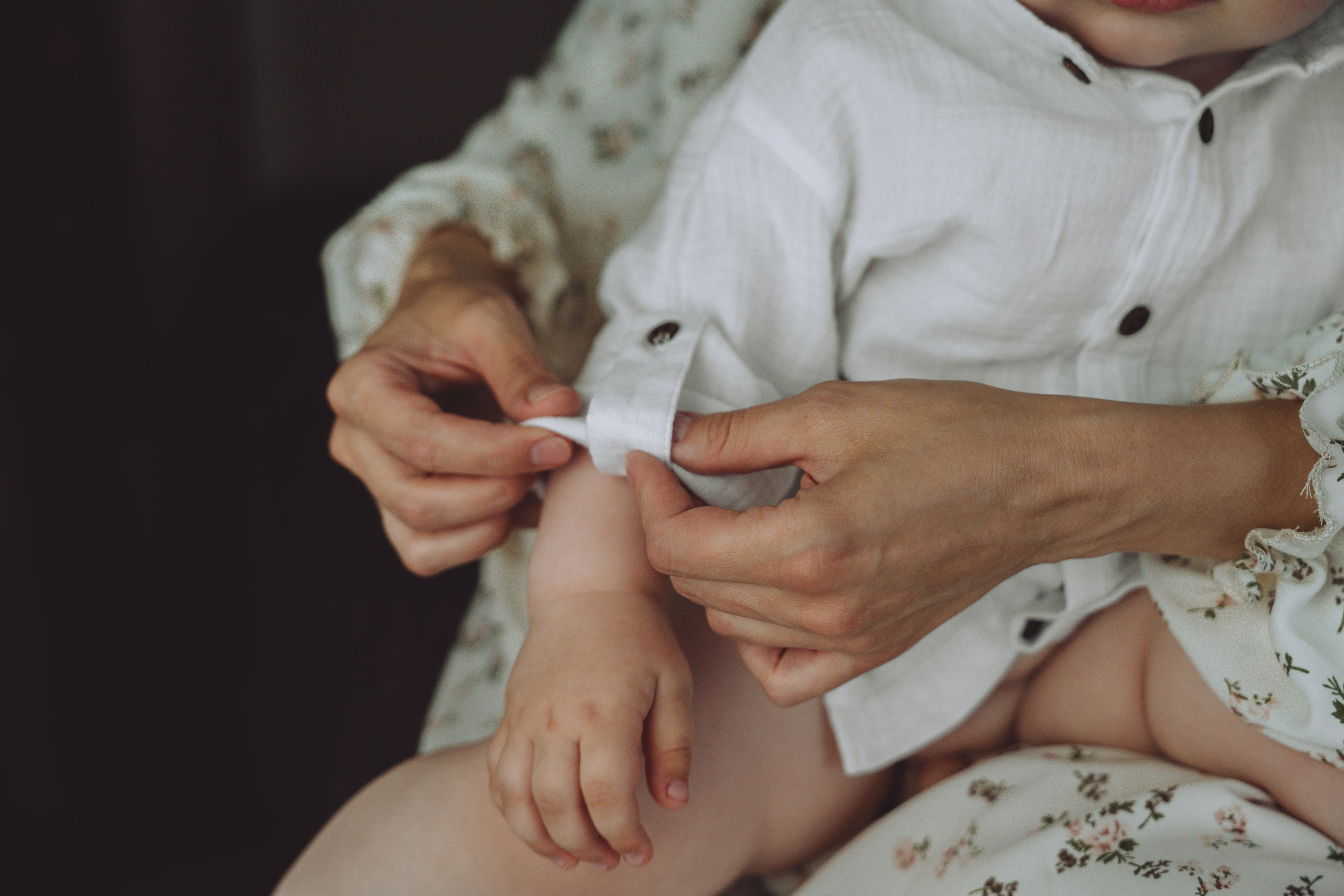 МАТЕРИНСТВО — ЭТО ПУТЬ, ГДЕ МАЛЕНЬКИЕ ЛАДОШКИ ВЕДУТ К БОЛЬШИМ ОТКРЫТИЯМ. Семейный и детский фотограф Анна Бренч