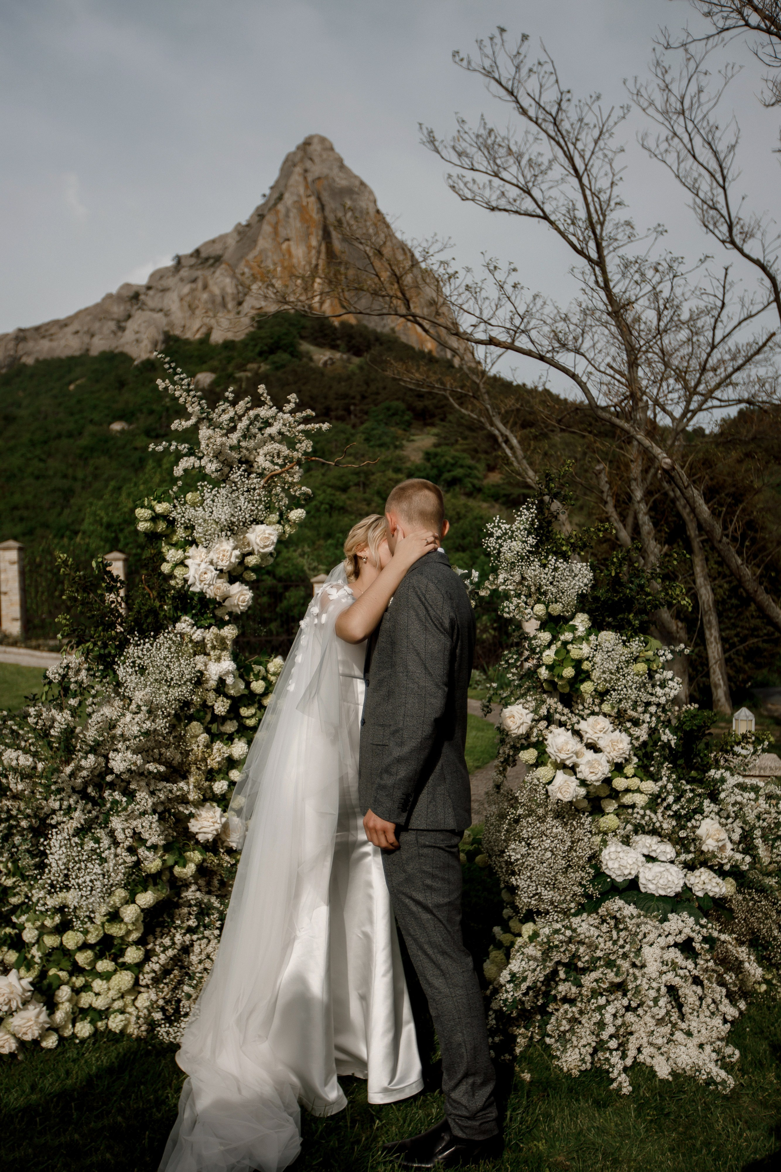 Денис и Алина. Белый замок. Фотограф Анна Лейман. Севастополь