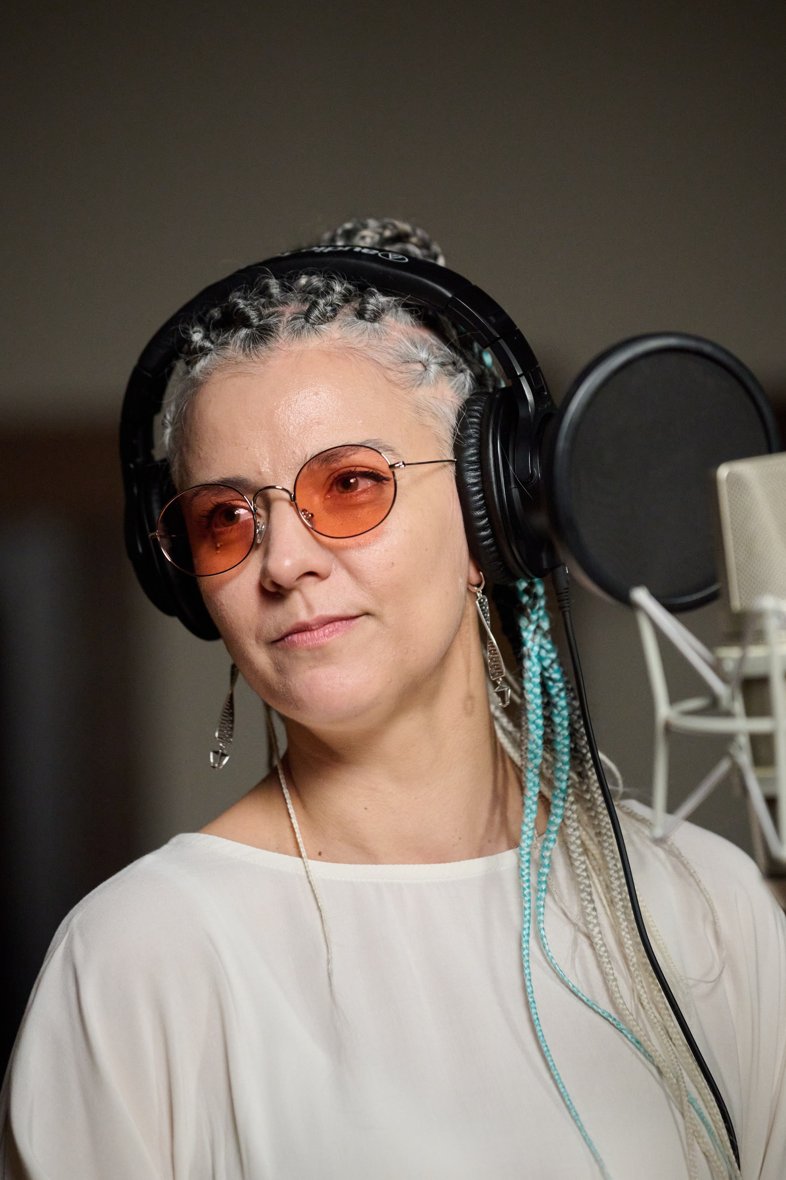 Запись трека для SQC Club Russia в студии Dobrolet. Профессиональная репортажная фотосъёмка мероприятий в Санкт-Петербурге