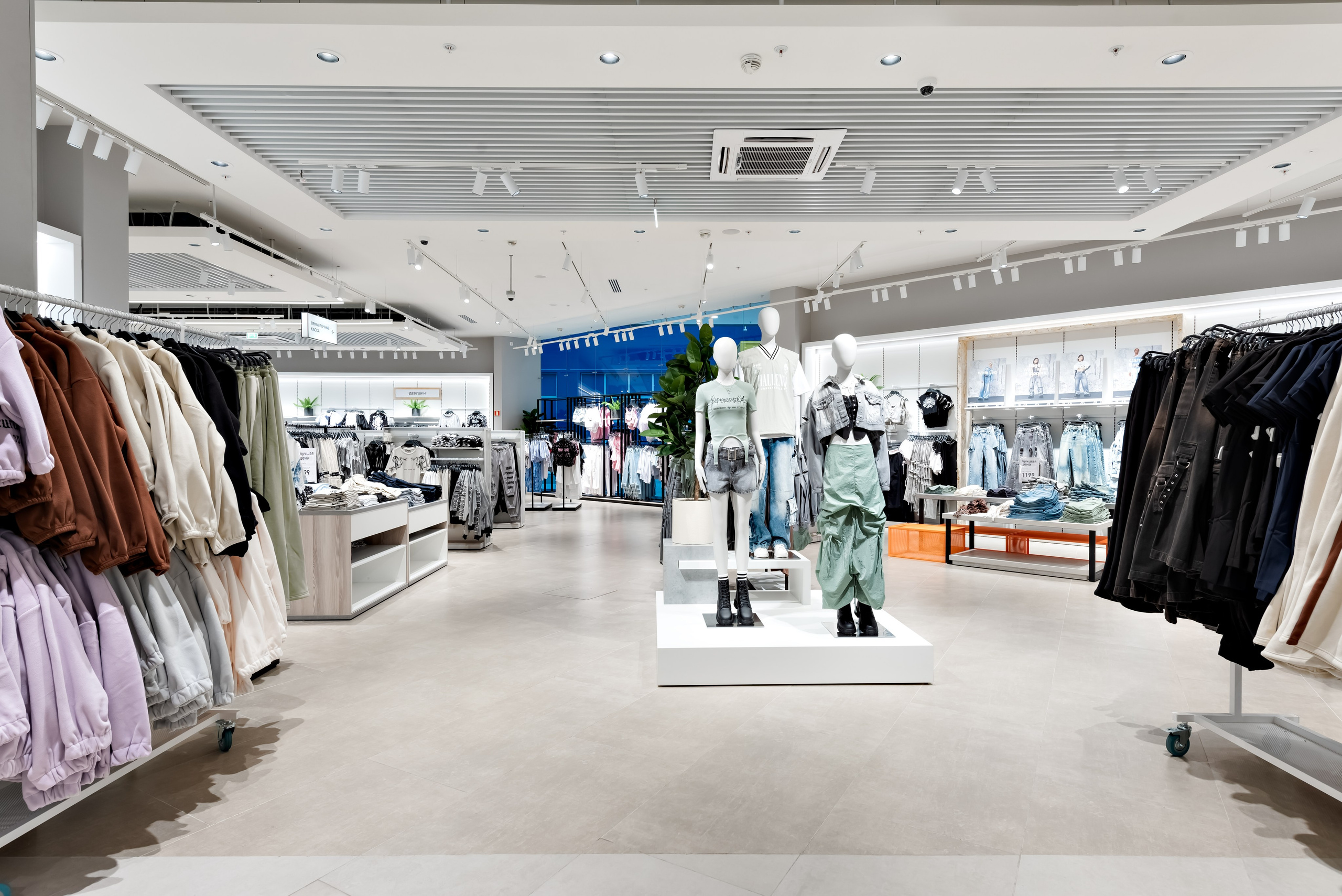 Gloria Jeans. Интерьерный фотограф в Новосибирске Дмитрий Шибаев