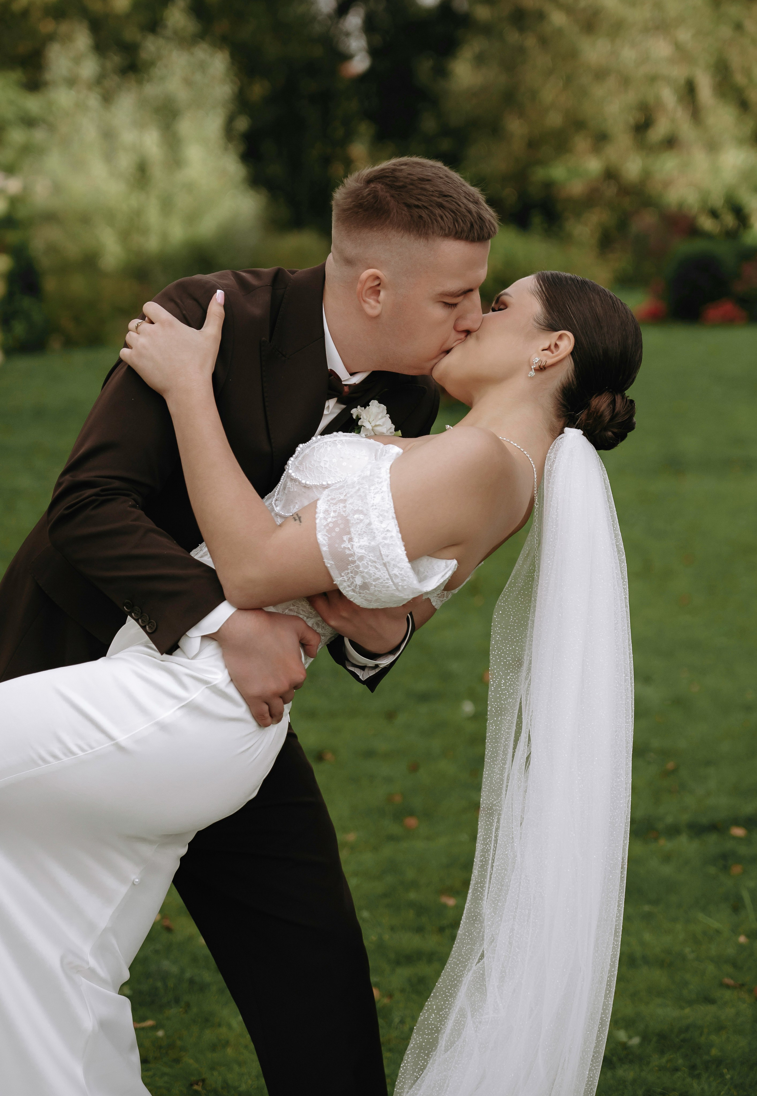 Живи, пока живется, пока бушует кровь. Свадебный фотограф в Минске Вадим Бурчик